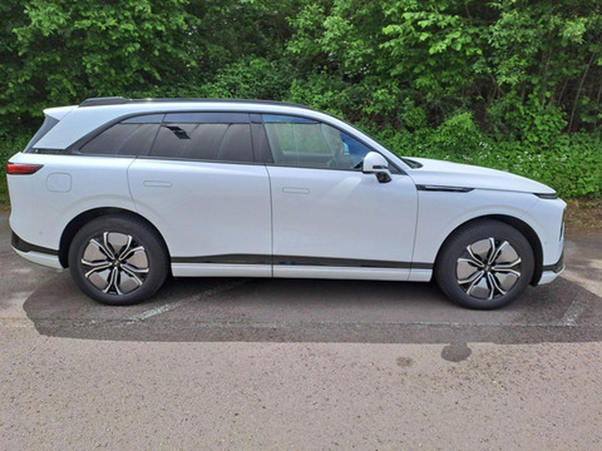 XPENG G9 BEV 98KWH Long Range (2024) - Photo 4