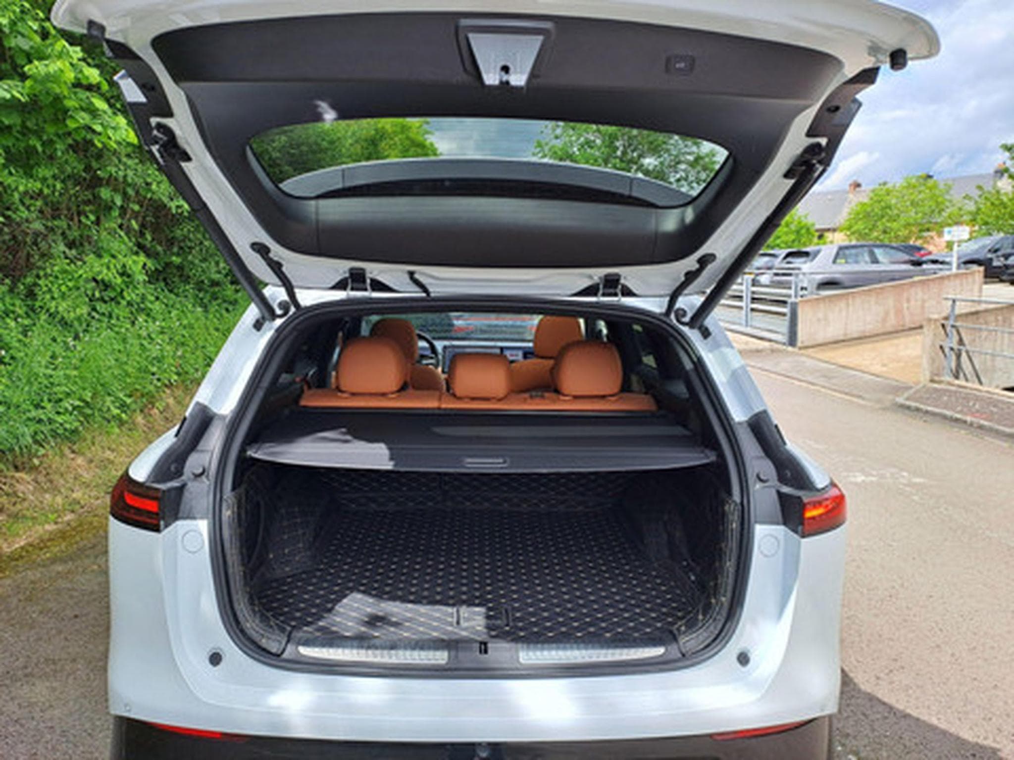 XPENG G9 BEV 98KWH Long Range (2024) - Photo 13