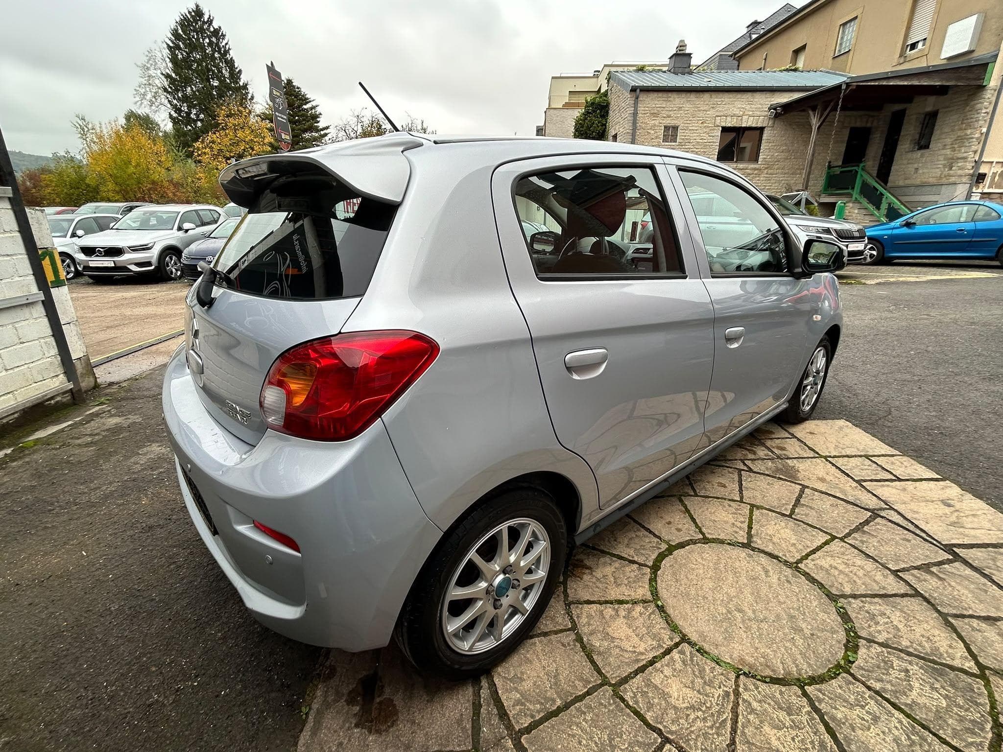 Mitsubishi Space Star 1.0 i  71cv 5 PORTES NAVIGATION CLIME (2018) - Photo 5
