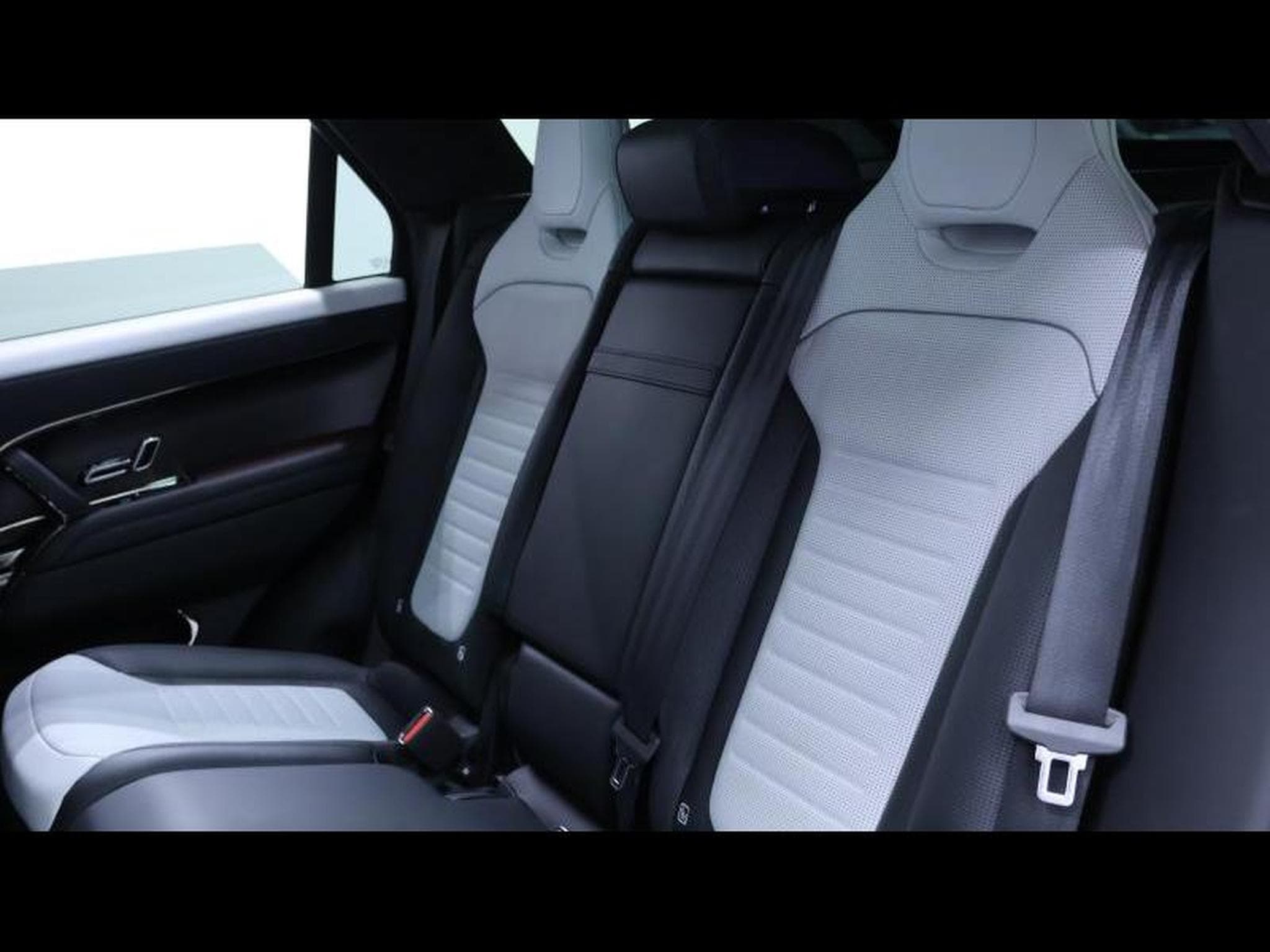 Land-Rover Range Rover Sport SV Edition One (2024) - Photo 24