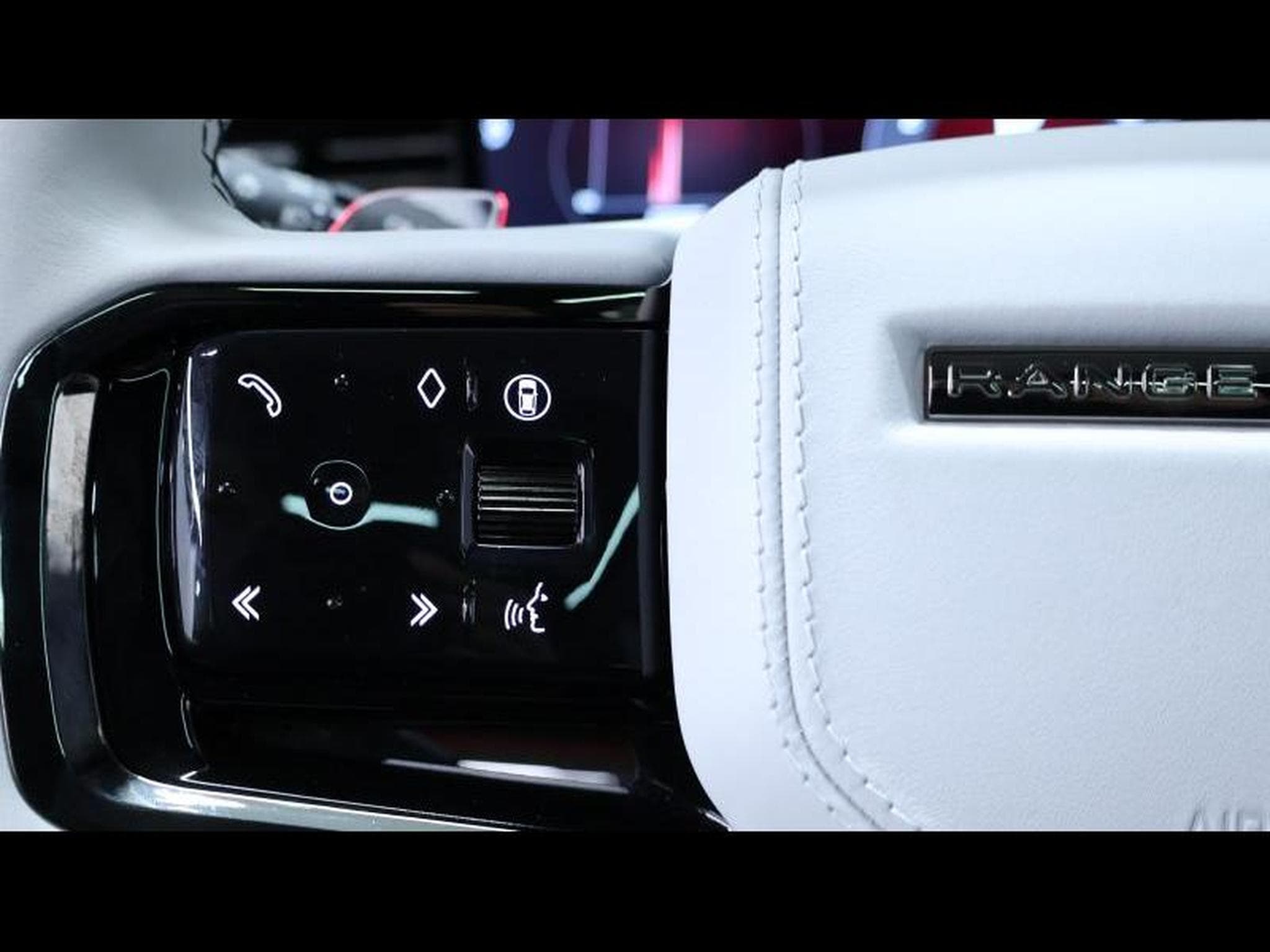 Land-Rover Range Rover Sport SV Edition One (2024) - Photo 30