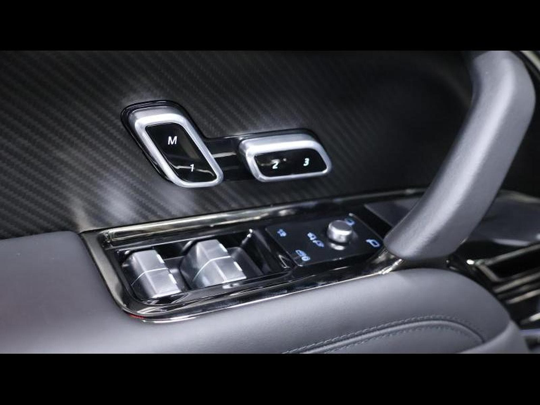Land-Rover Range Rover Sport SV Edition One (2024) - Photo 43