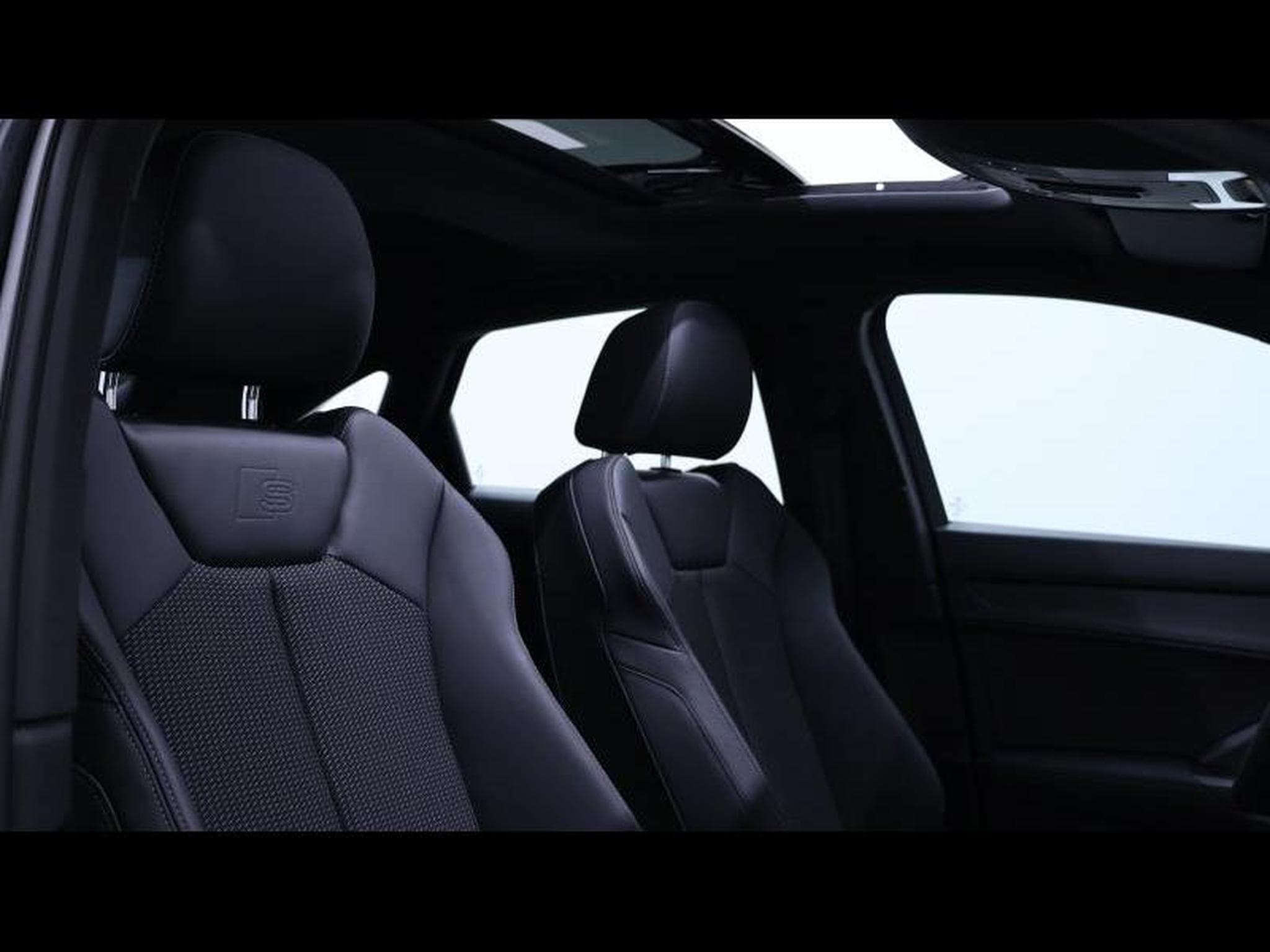 Audi Q3 35 TDI S-Line S-Tronic (2025) - Photo 11
