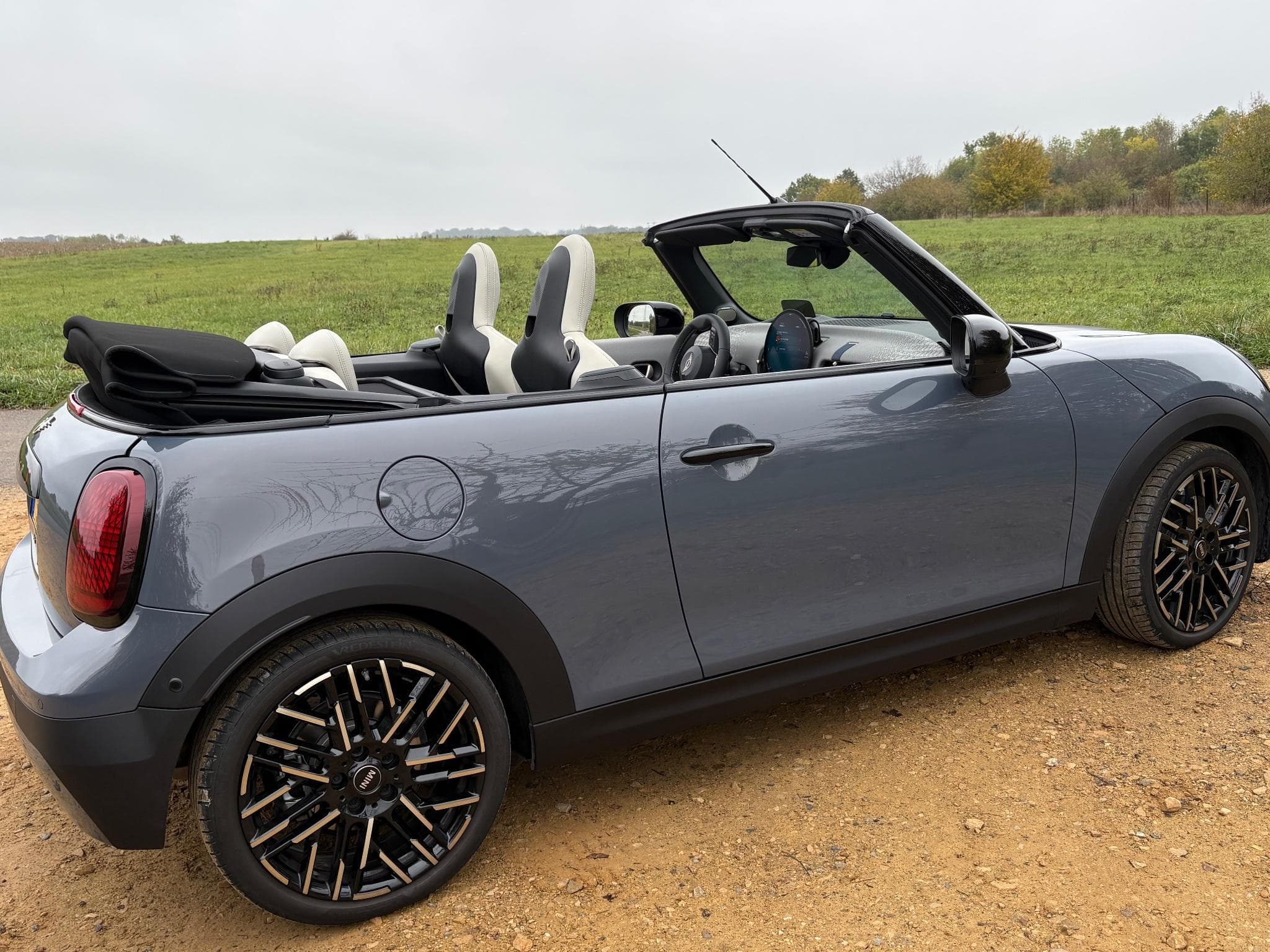 Mini Cabrio Cooper Cooper S (2025) - Photo 4