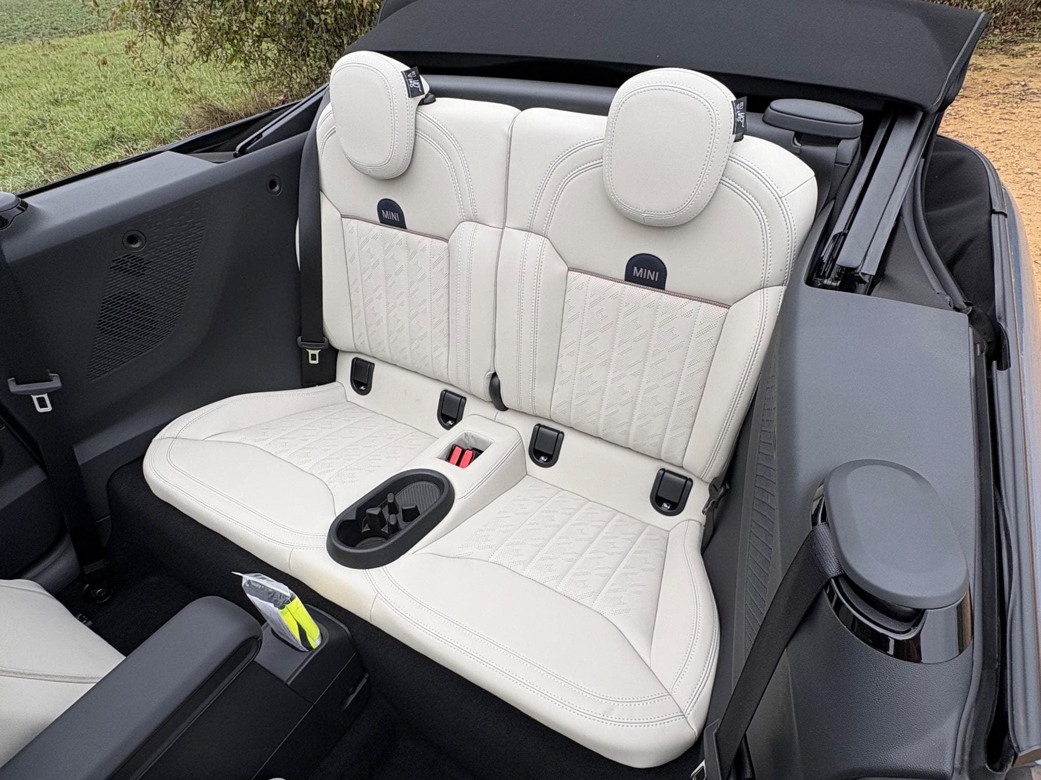 Mini Cabrio Cooper Cooper S (2025) - Photo 6
