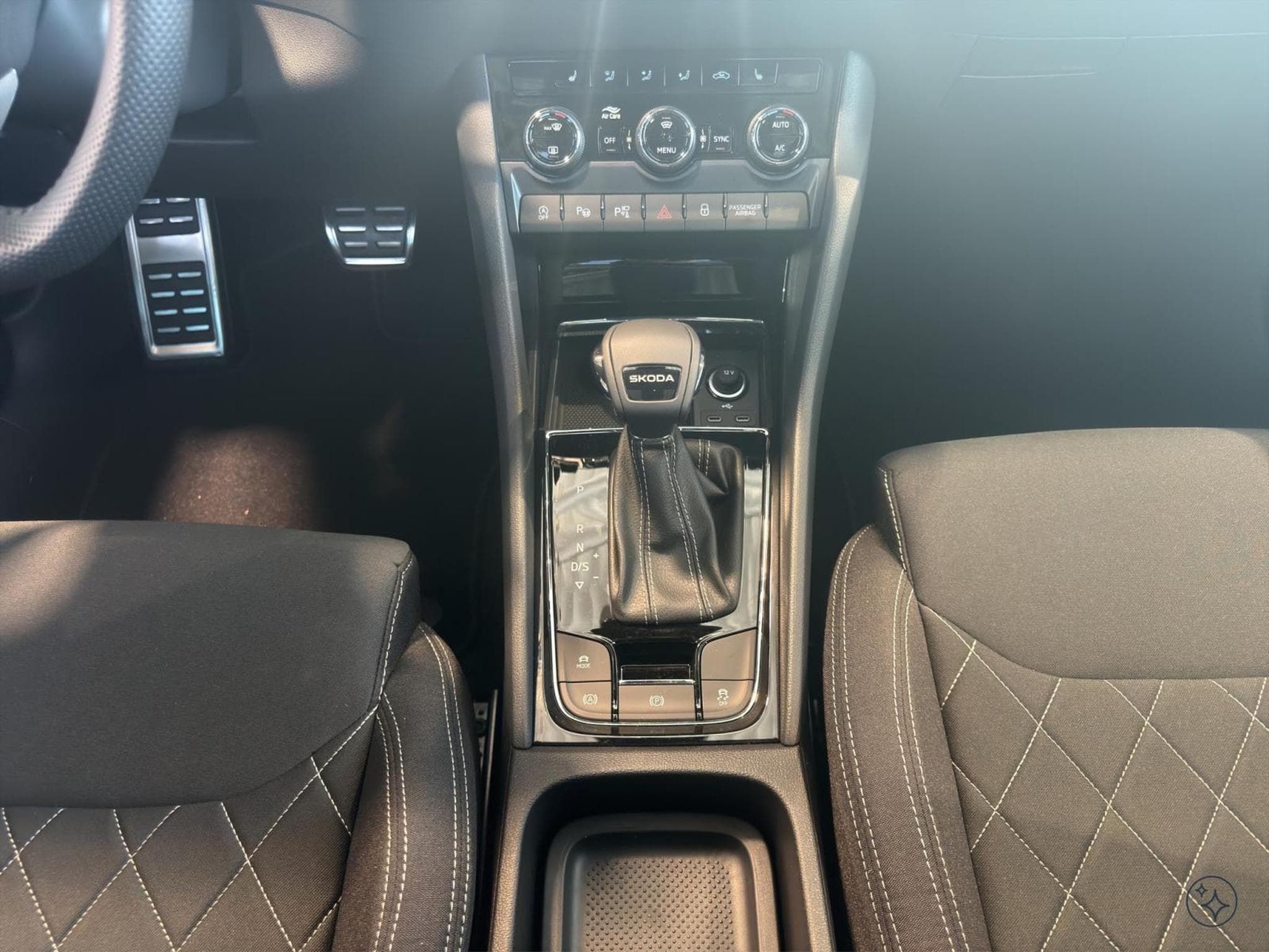 Skoda Karoq Sportline (2026) - Photo 12