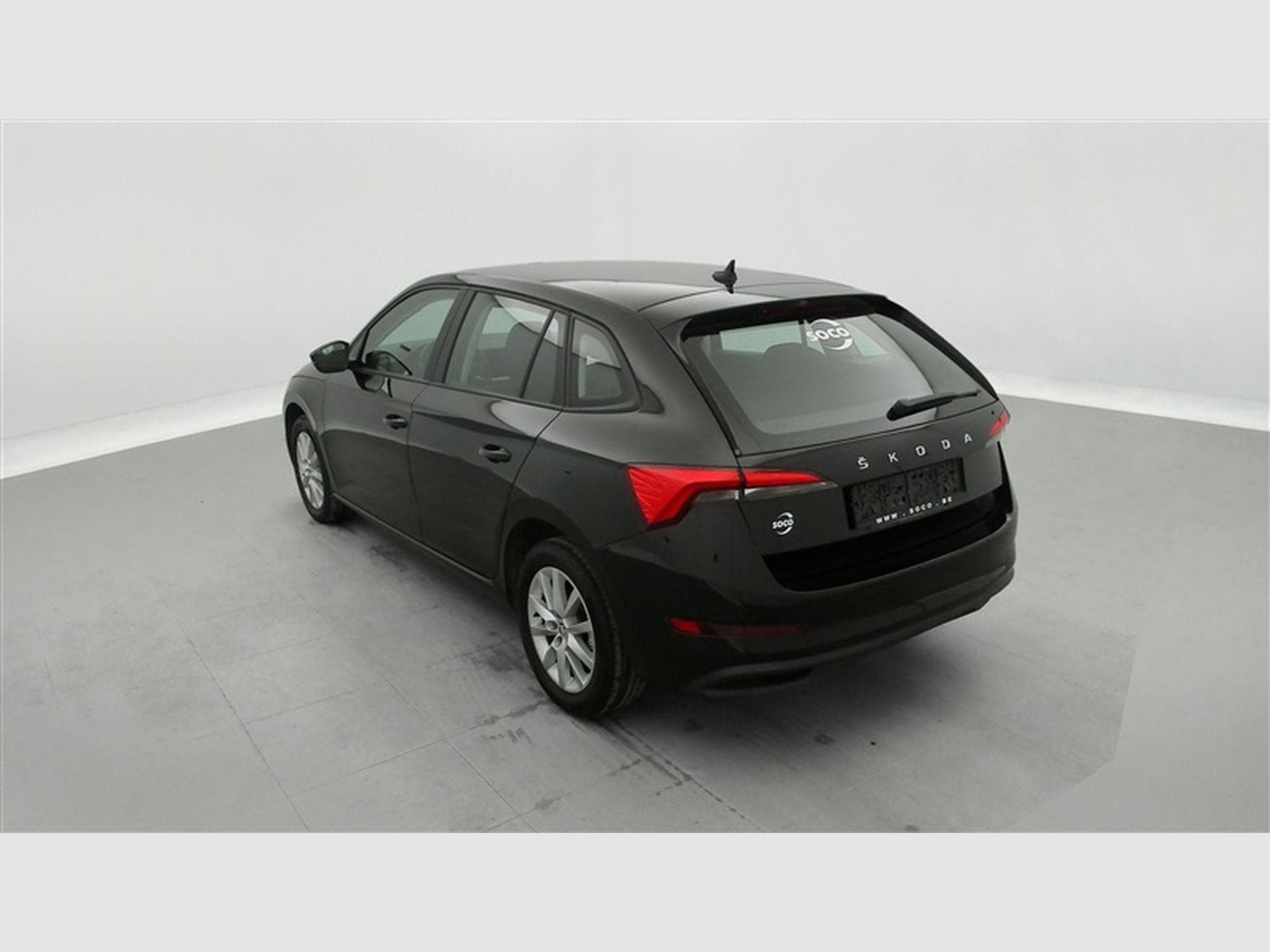 Skoda Scala 1.6 TDi 115cv DSG Ambition NAVI / KEYLESS / PDC AV+AR / JA16 (2020) - Photo 2