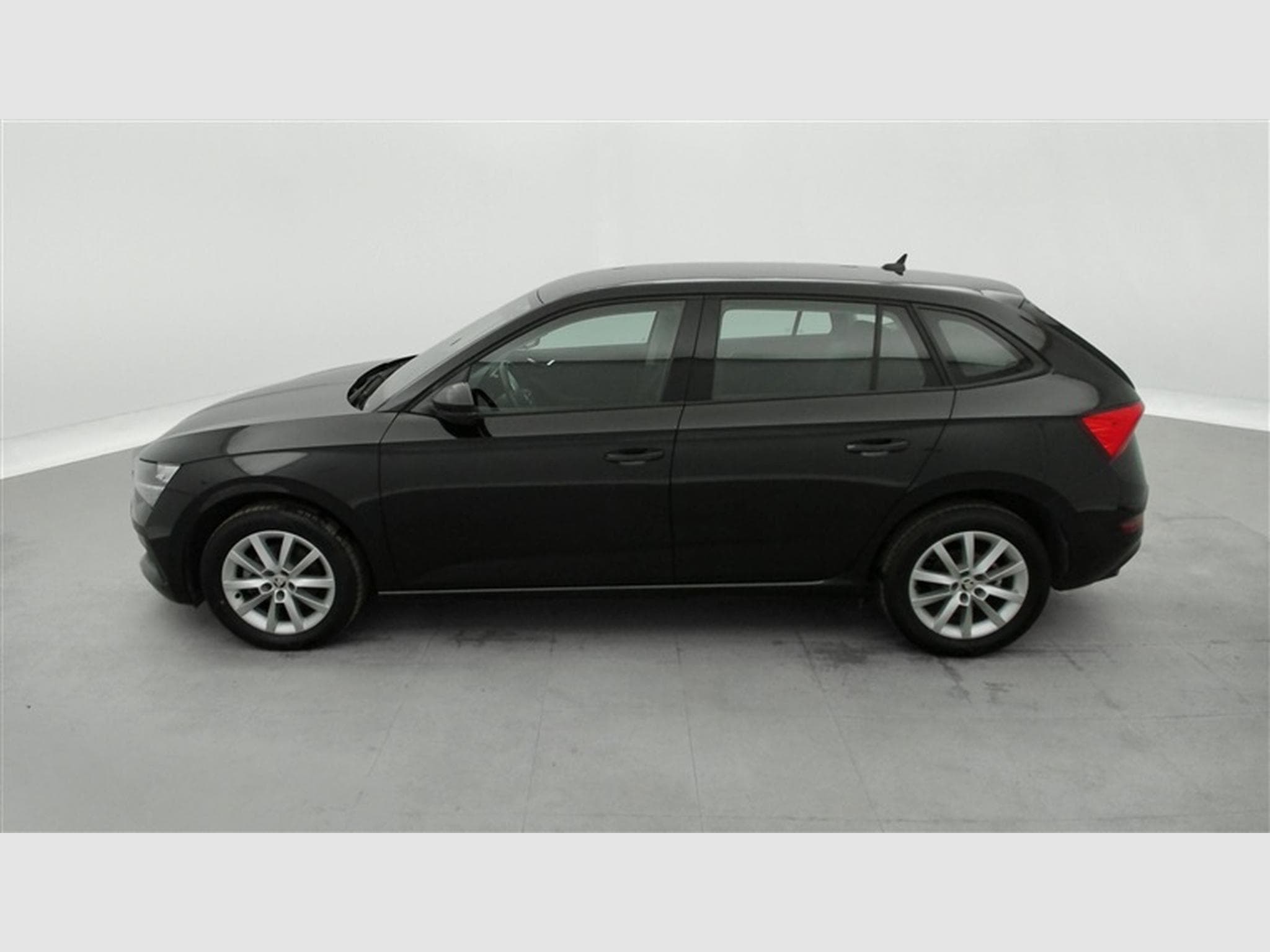 Skoda Scala 1.6 TDi 115cv DSG Ambition NAVI / KEYLESS / PDC AV+AR / JA16 (2020) - Photo 3