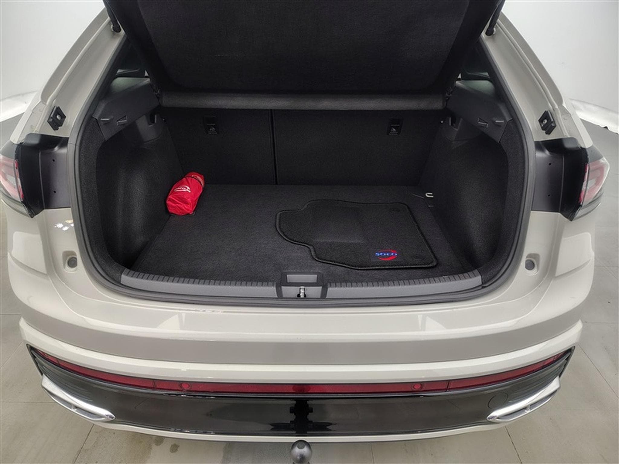 VW Taigo 1.0 TSI 110cv DSG R-Line CARPLAY / MATRIX LED / TO PANO (2024) - Photo 14