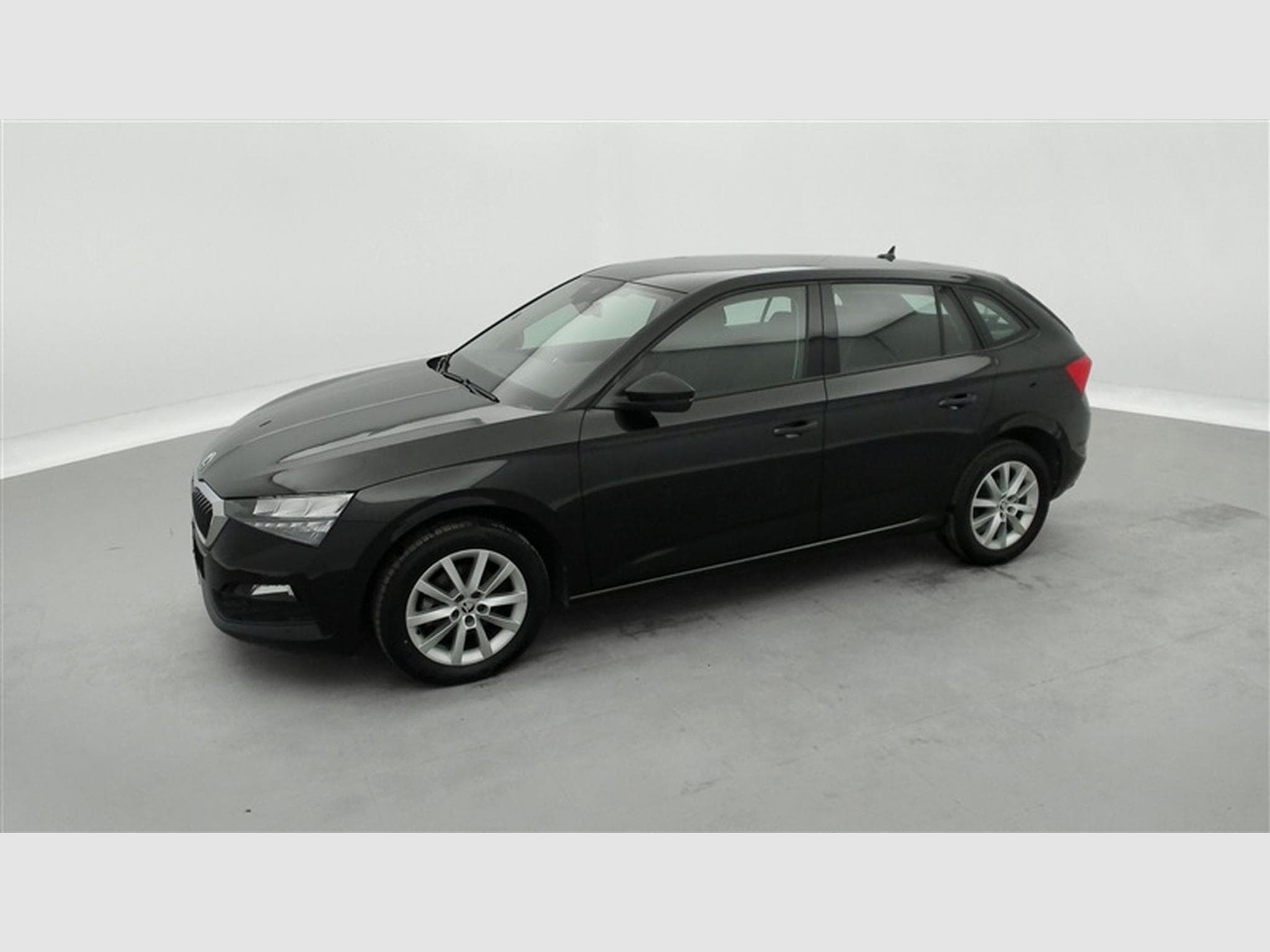 Skoda Scala 1.6 TDi 115cv DSG Ambition NAVI / KEYLESS / PDC AV+AR / JA16 (2020) - Photo 20
