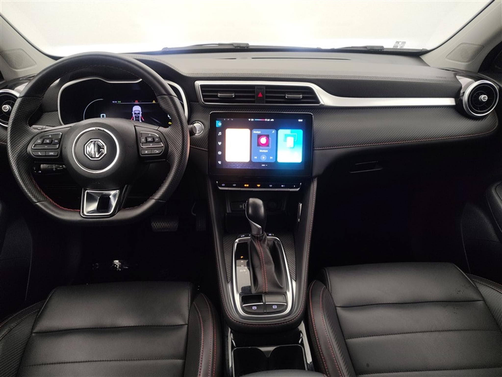 MG ZS 1.0 T-GDi 110cv AUTO Luxury NAVI / FULL LED / CUIR / CAMERA (2024) - Photo 8