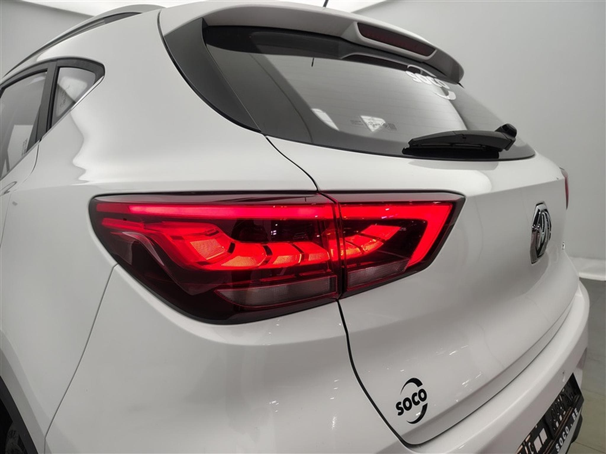 MG ZS 1.0 T-GDi 110cv AUTO Luxury NAVI / FULL LED / CUIR / CAMERA (2024) - Photo 16