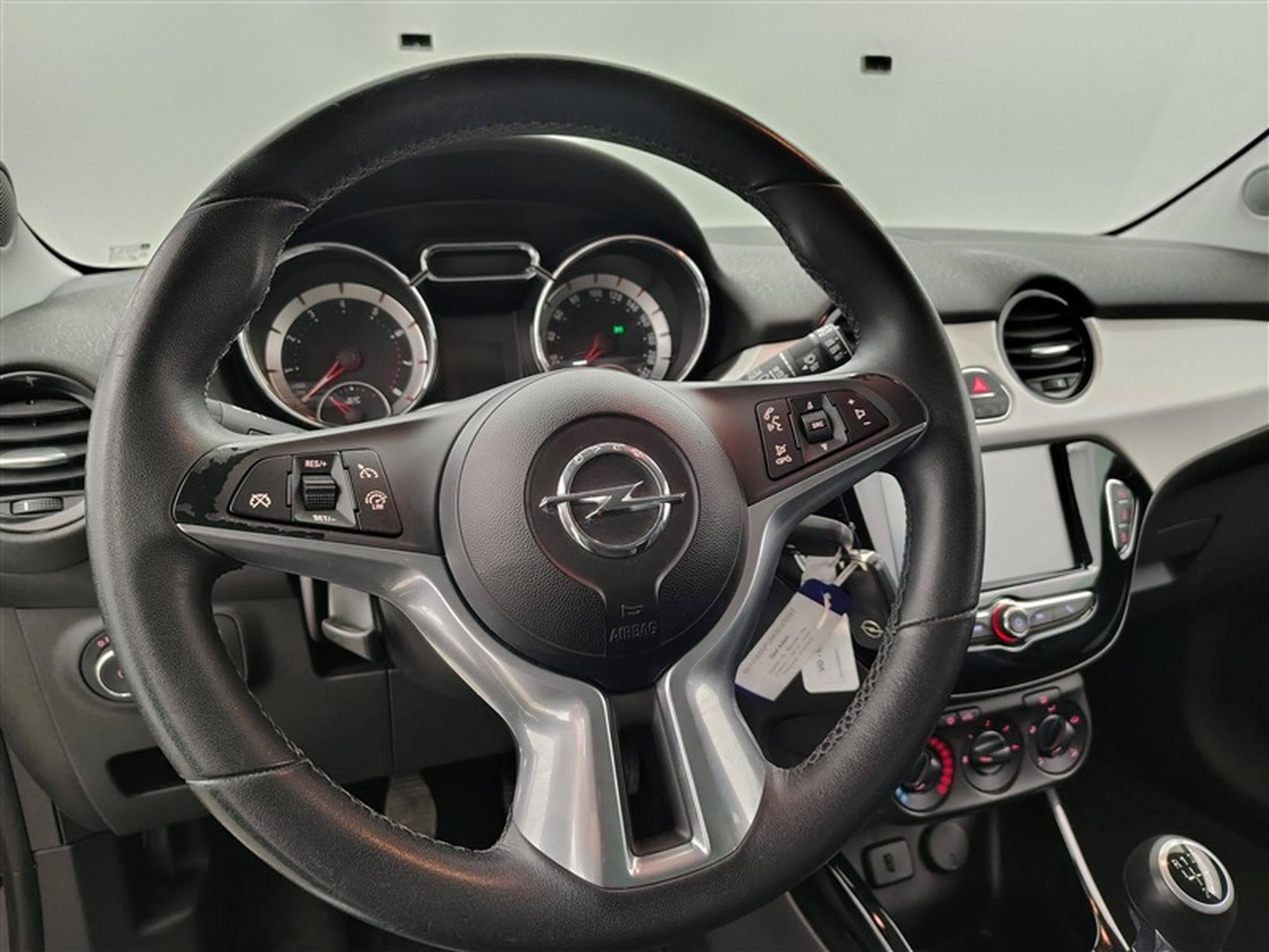 Opel Adam 1.2i Senses (EU6.2) (2019) - Photo 9