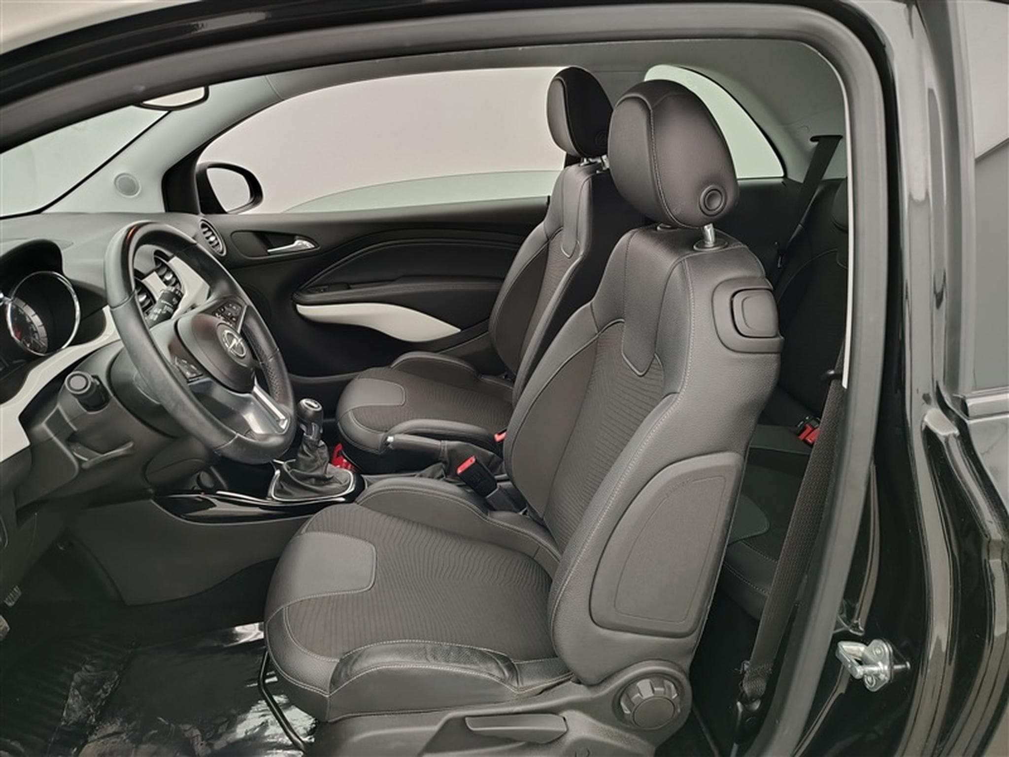 Opel Adam 1.2i Senses (EU6.2) (2019) - Photo 7