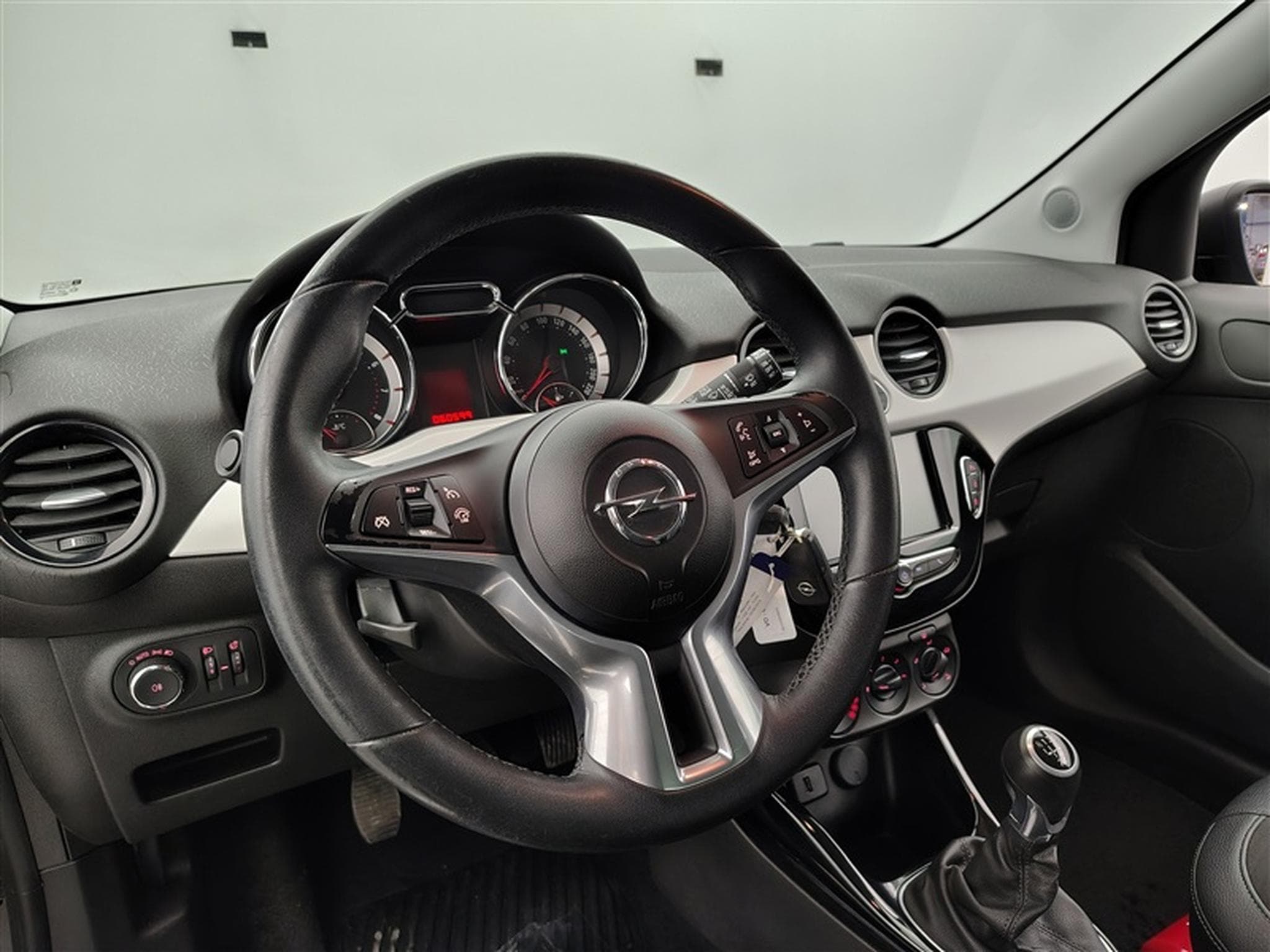 Opel Adam 1.2i Senses (EU6.2) (2019) - Photo 8