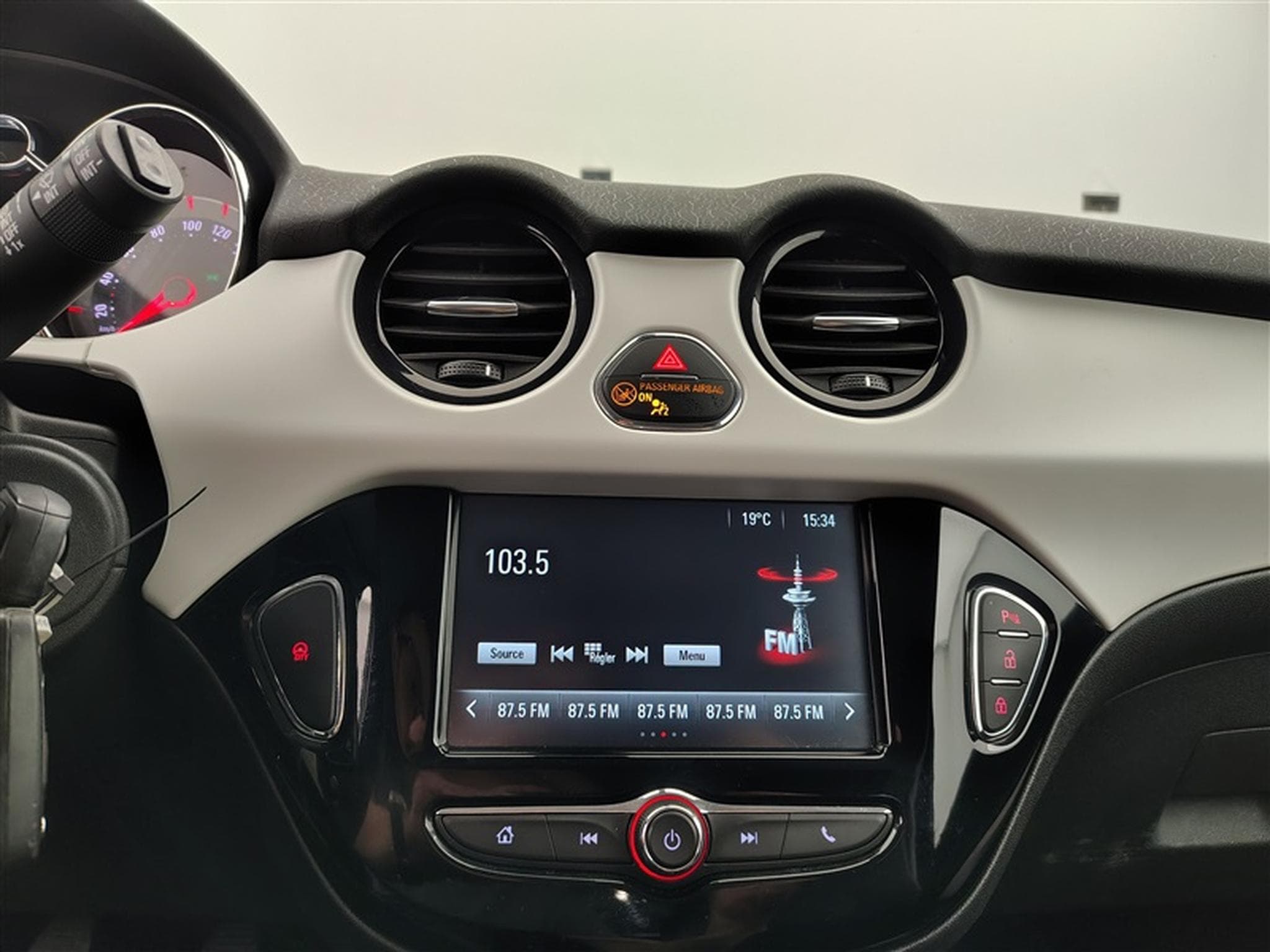 Opel Adam 1.2i Senses (EU6.2) (2019) - Photo 11