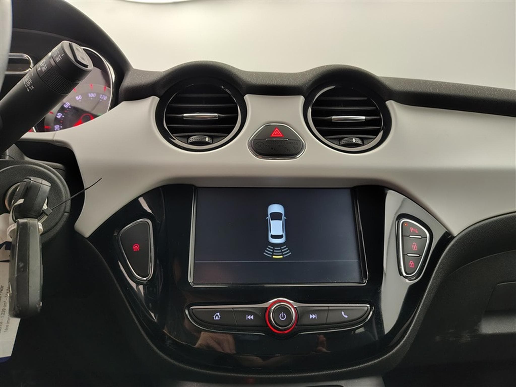 Opel Adam 1.2i Senses (EU6.2) (2019) - Photo 17