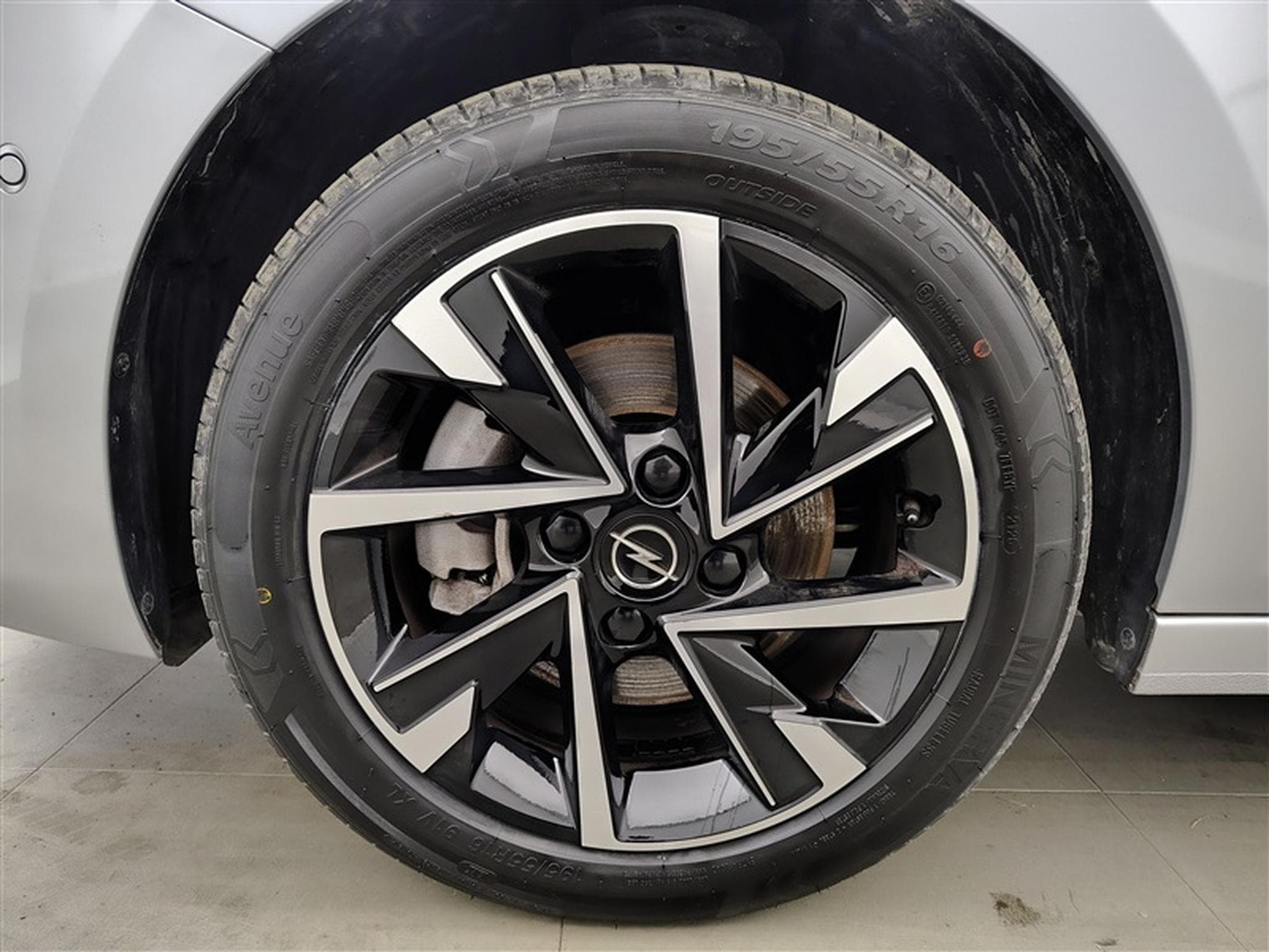 Opel Corsa 1.2 Turbo 100cv GS NAVI / FULL LED / CAMERA / JA 16" (2025) - Foto 6