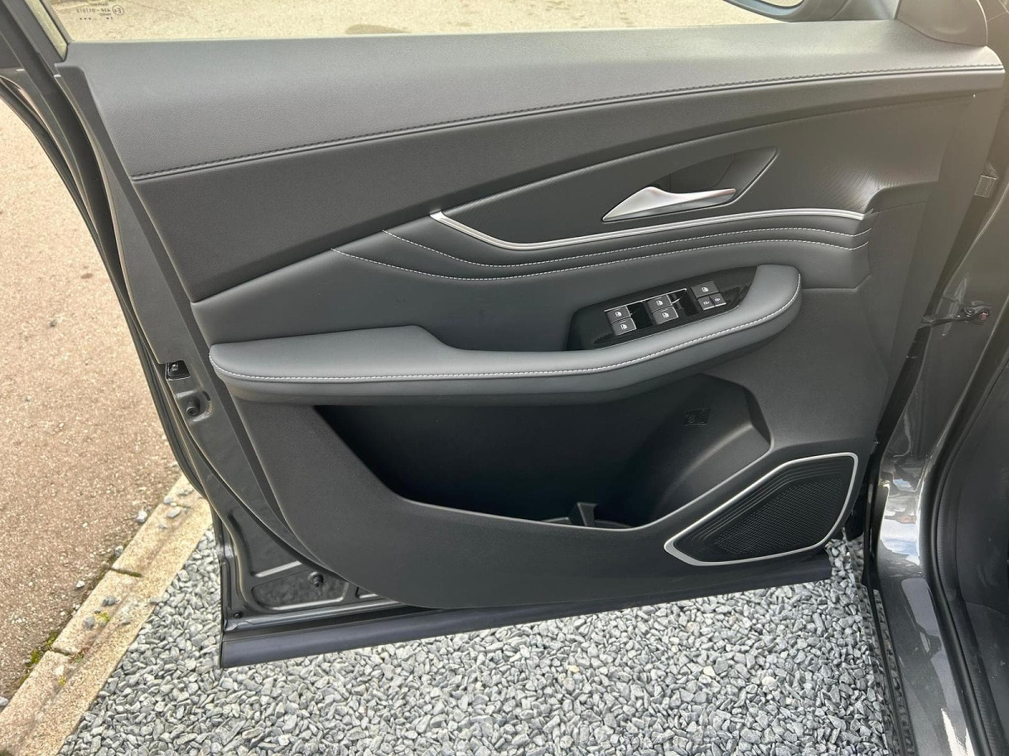 Forthing T5 EVO 1.5 TURBO AUTO FULL OPTIONS (2026) - Foto 8