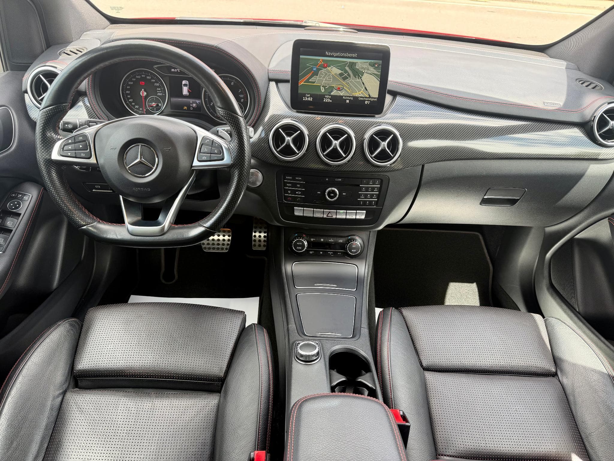 Mercedes B 200 7G-DCT AMG-Line PANO/CAM/NIGHT (2017) - Foto 8