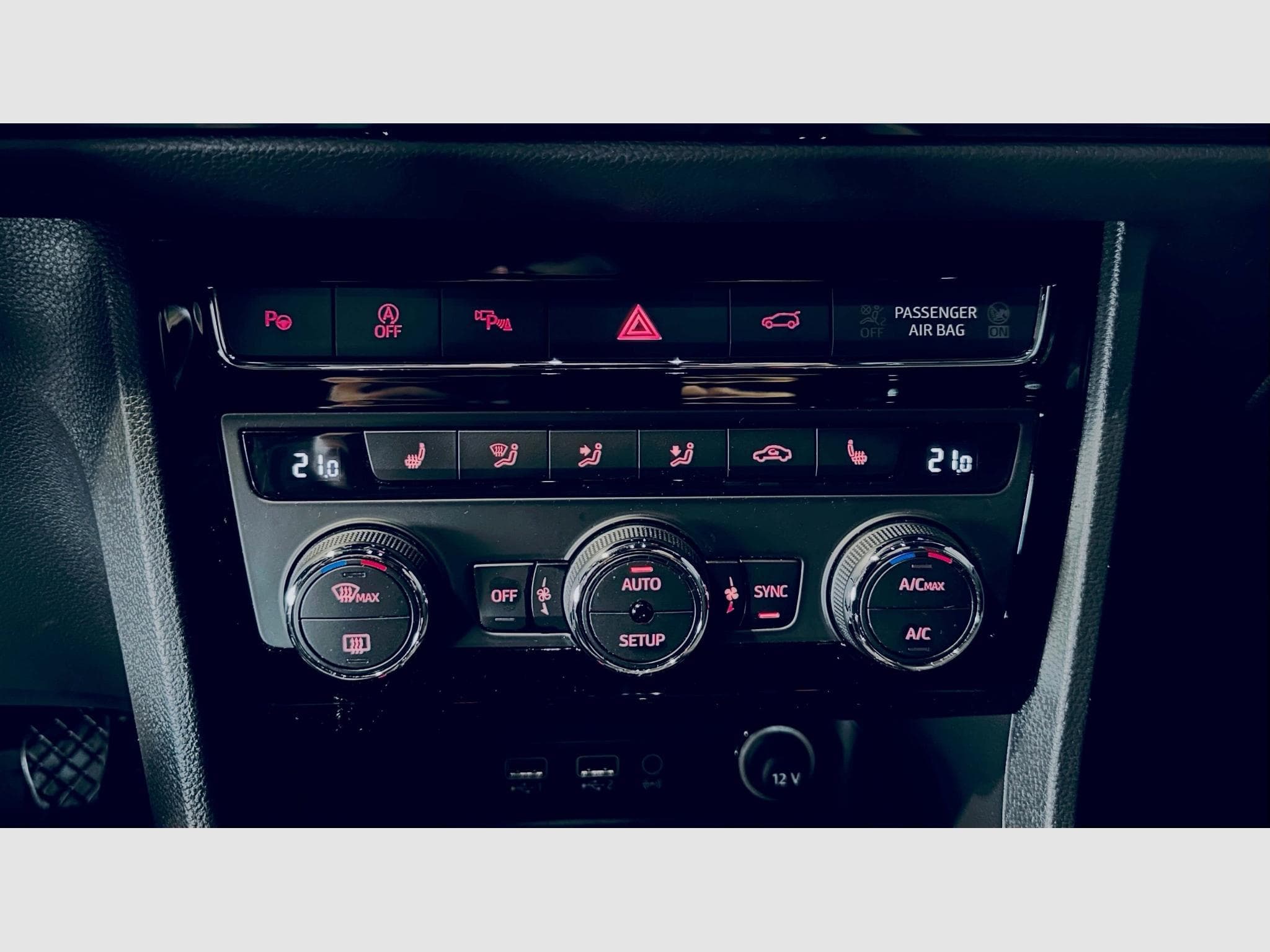 Seat Ateca ATECA XCELLENCE TSI (2017) - Photo 10