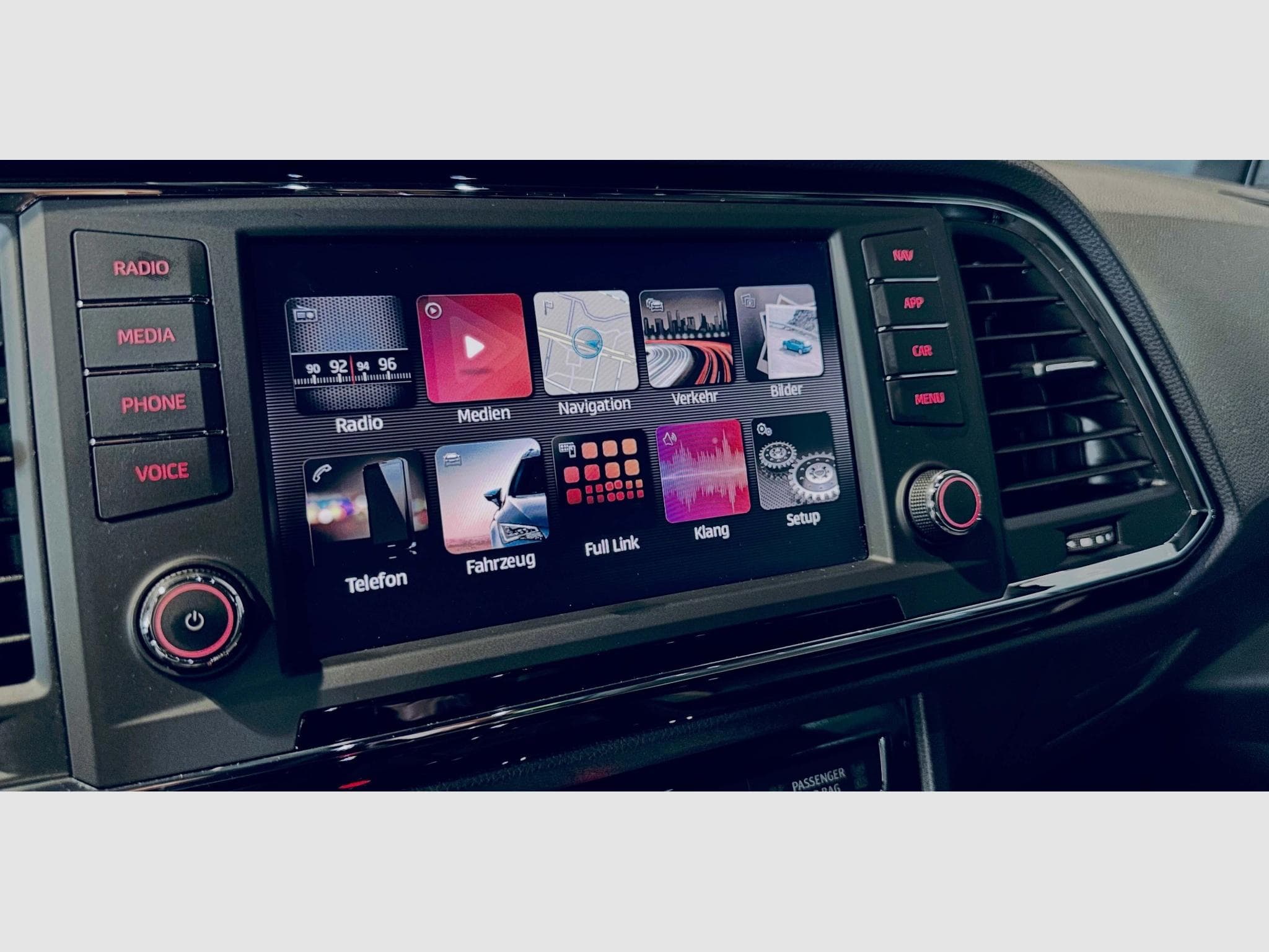 Seat Ateca ATECA XCELLENCE TSI (2017) - Photo 11