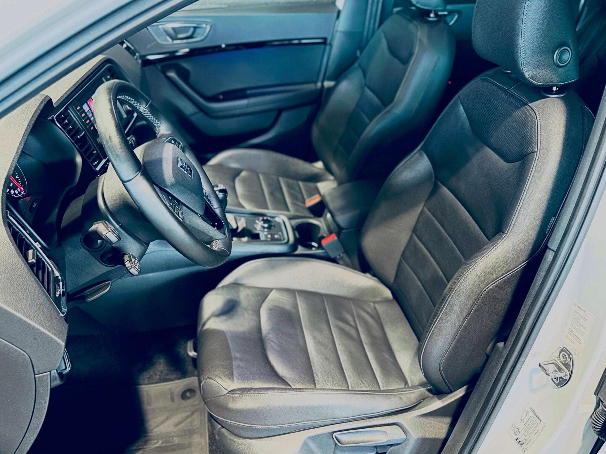 Seat Ateca ATECA XCELLENCE TSI (2017) - Photo 6