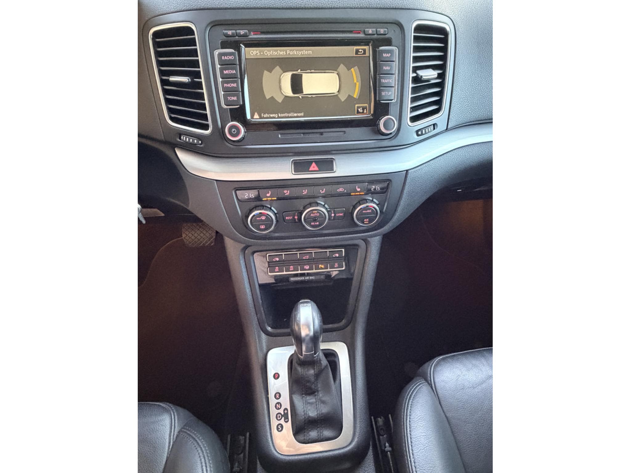 VW Sharan Hignline 2.0Tdi DSG camera/cuir/panorama 177cv (2014) - Photo 11