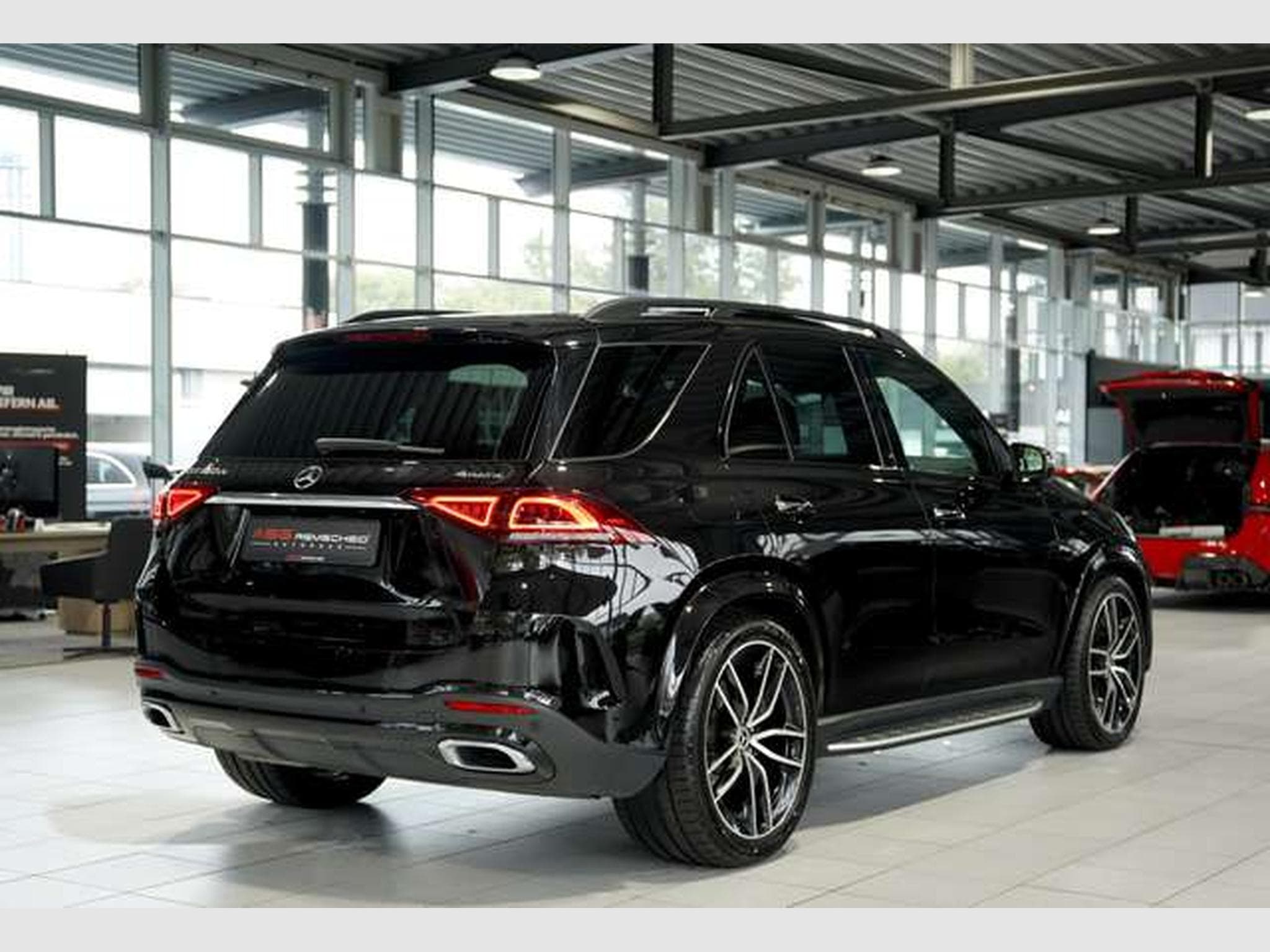 Mercedes GLE 350 de 4M AMG Line 1.H *22 *Pano*MwSt.*LUFT (2022) - Foto 6
