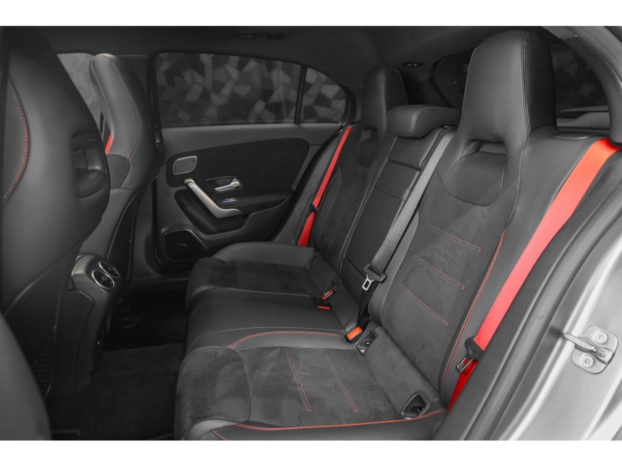 Mercedes A 35 AMG 4 MATIC (2024) - Foto 11
