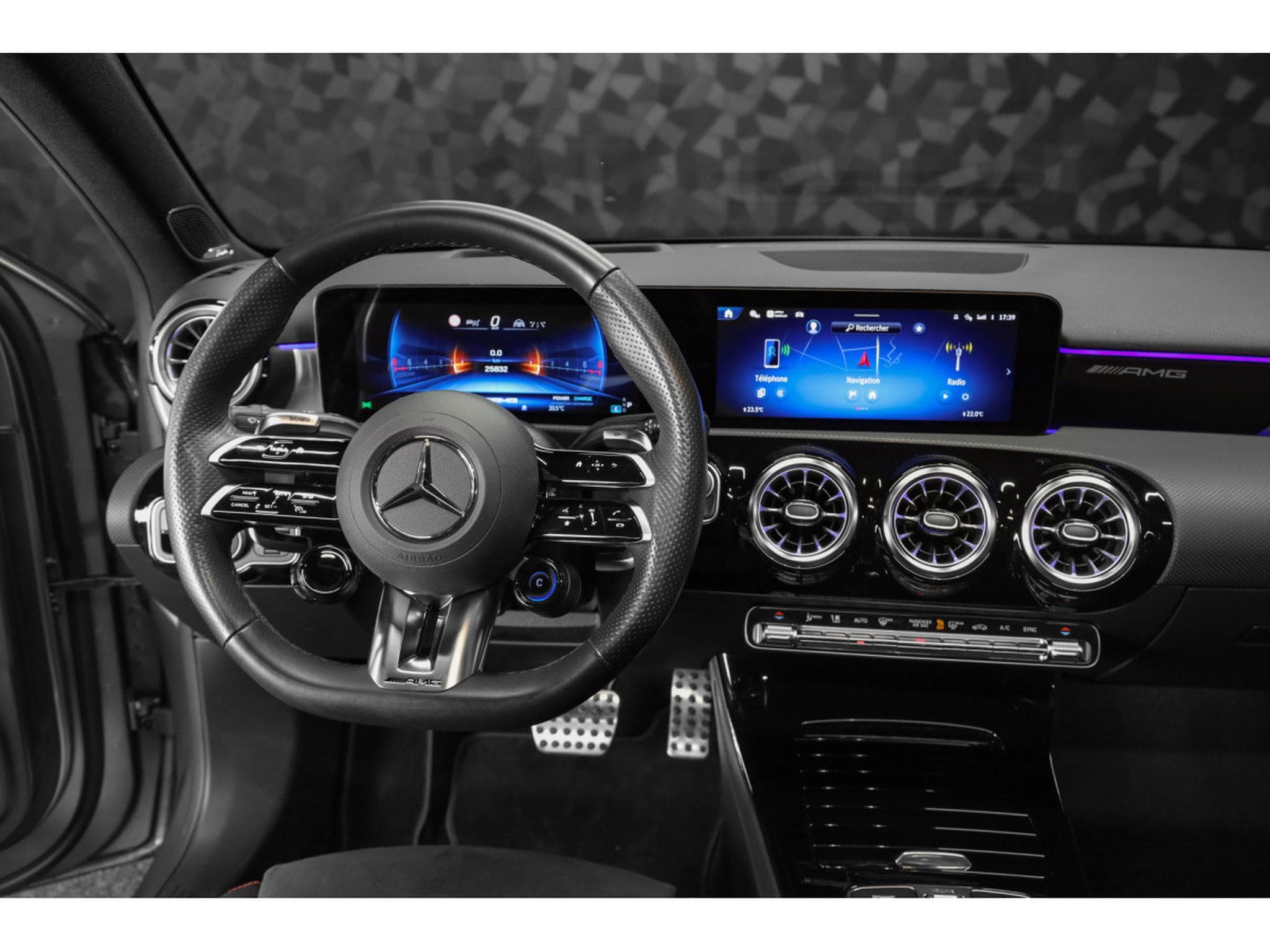 Mercedes A 35 AMG 4 MATIC (2024) - Foto 13