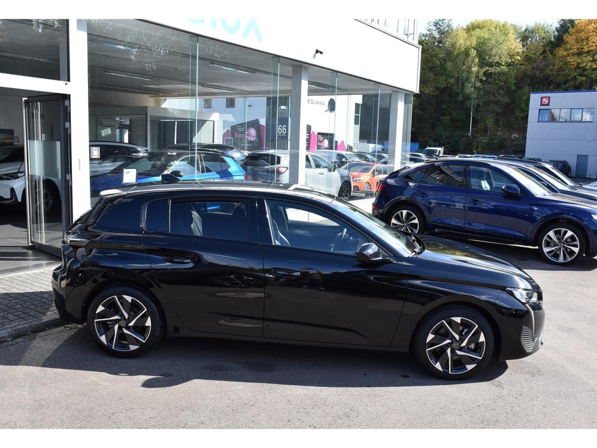 Peugeot 308 1.2 Hybrid 145 e-DCS6 Allure ACC CAM360 LANE 1° MAIN (2025) - Photo 3