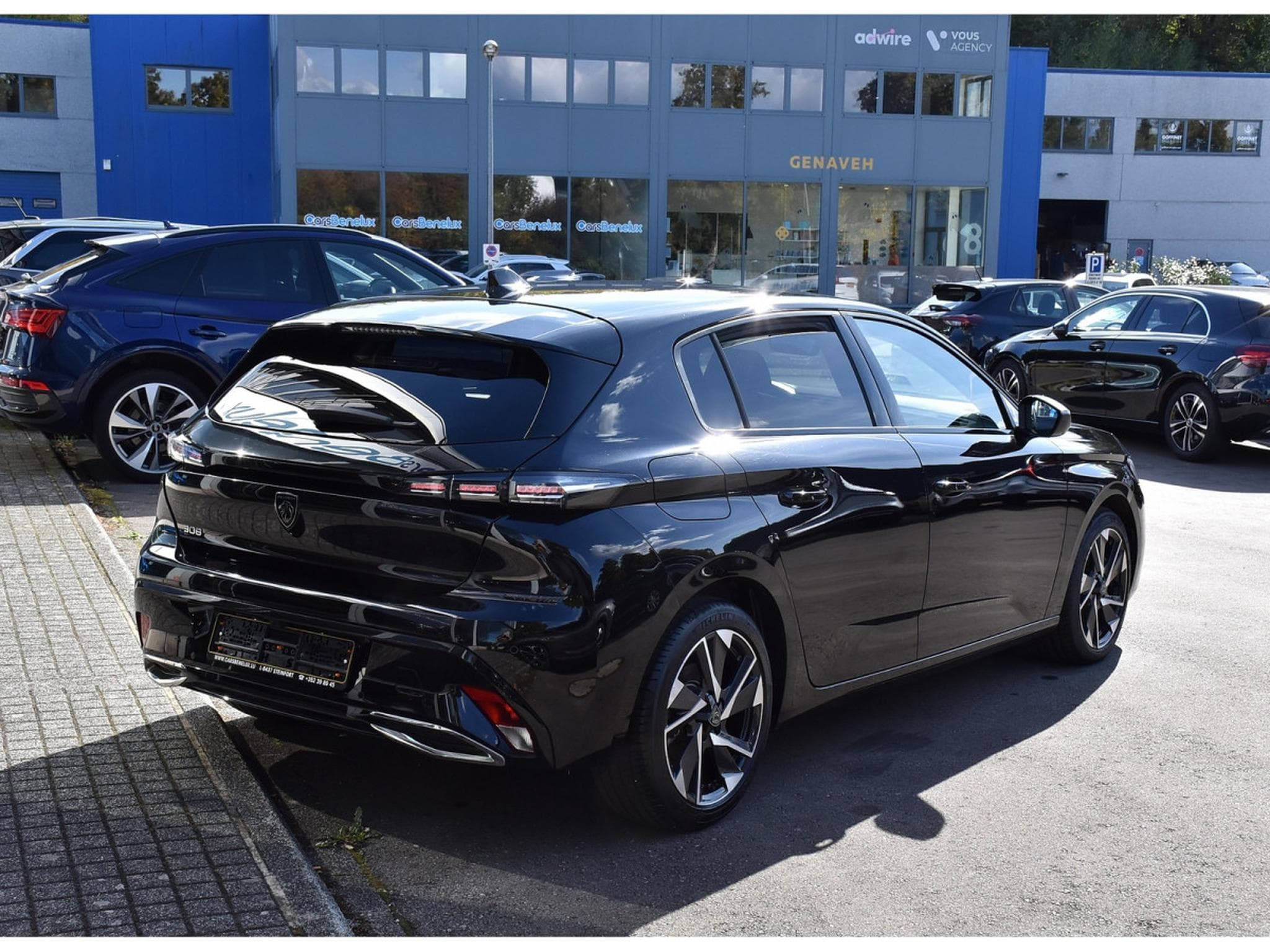 Peugeot 308 1.2 Hybrid 145 e-DCS6 Allure ACC CAM360 LANE 1° MAIN (2025) - Photo 4