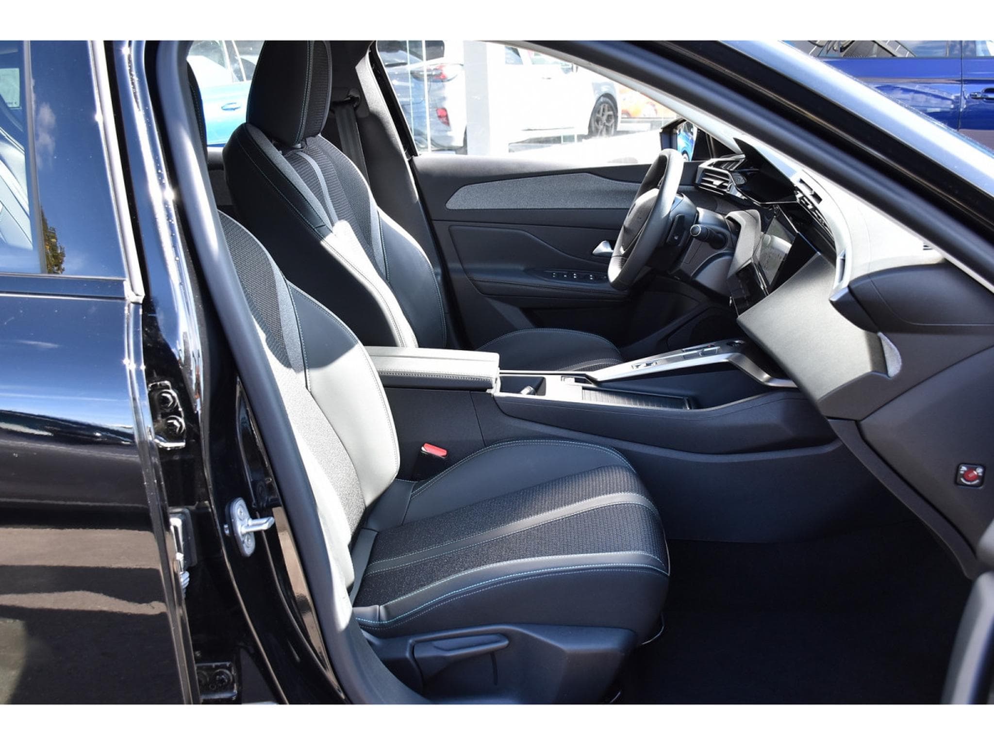Peugeot 308 1.2 Hybrid 145 e-DCS6 Allure ACC CAM360 LANE 1° MAIN (2025) - Photo 7