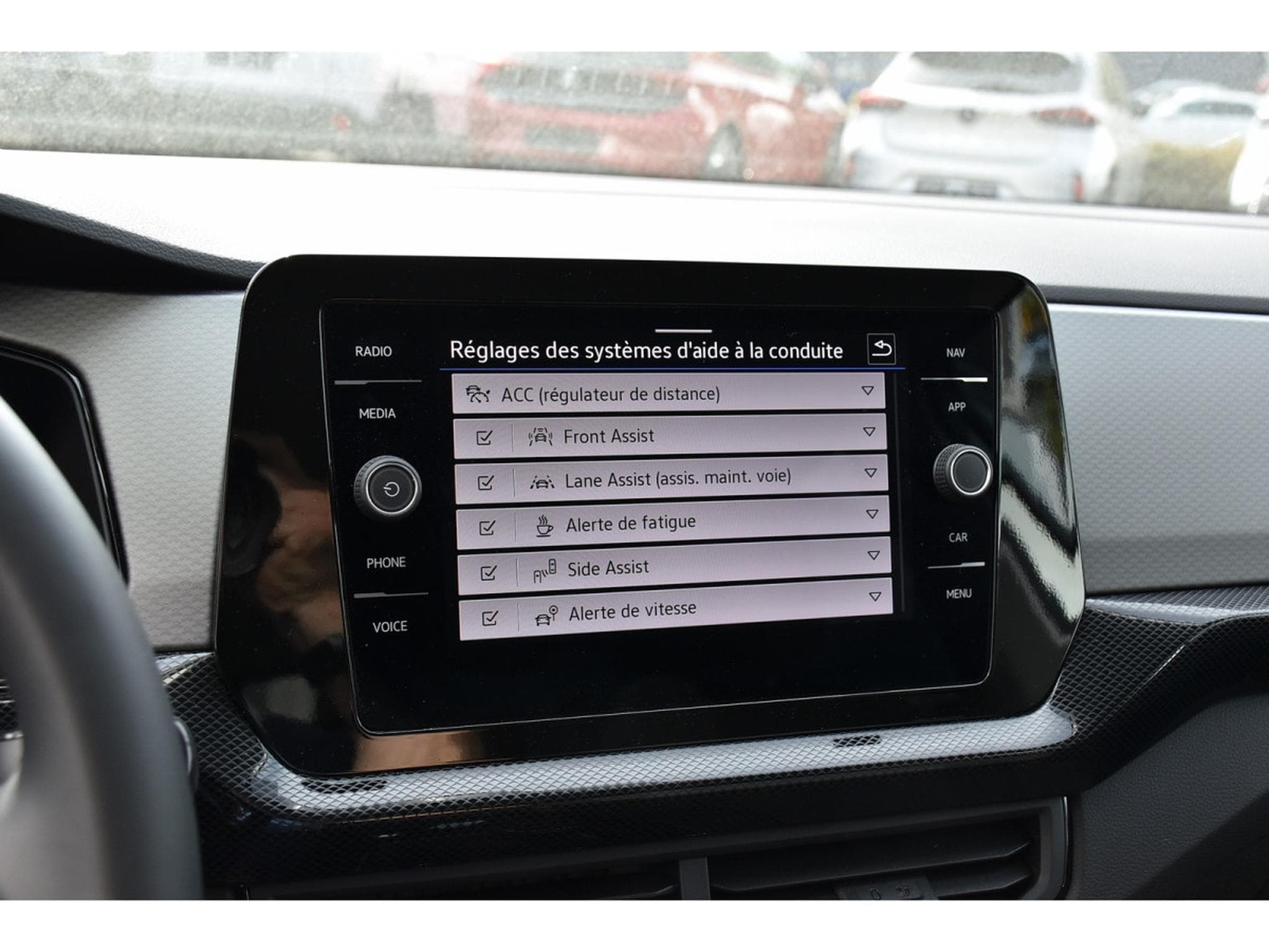 VW T-Cross 1.0 TSI Life DSG ACC TRAVEL SIDE GPS KEYLESS CAM 1° MAIN (2025) - Photo 14