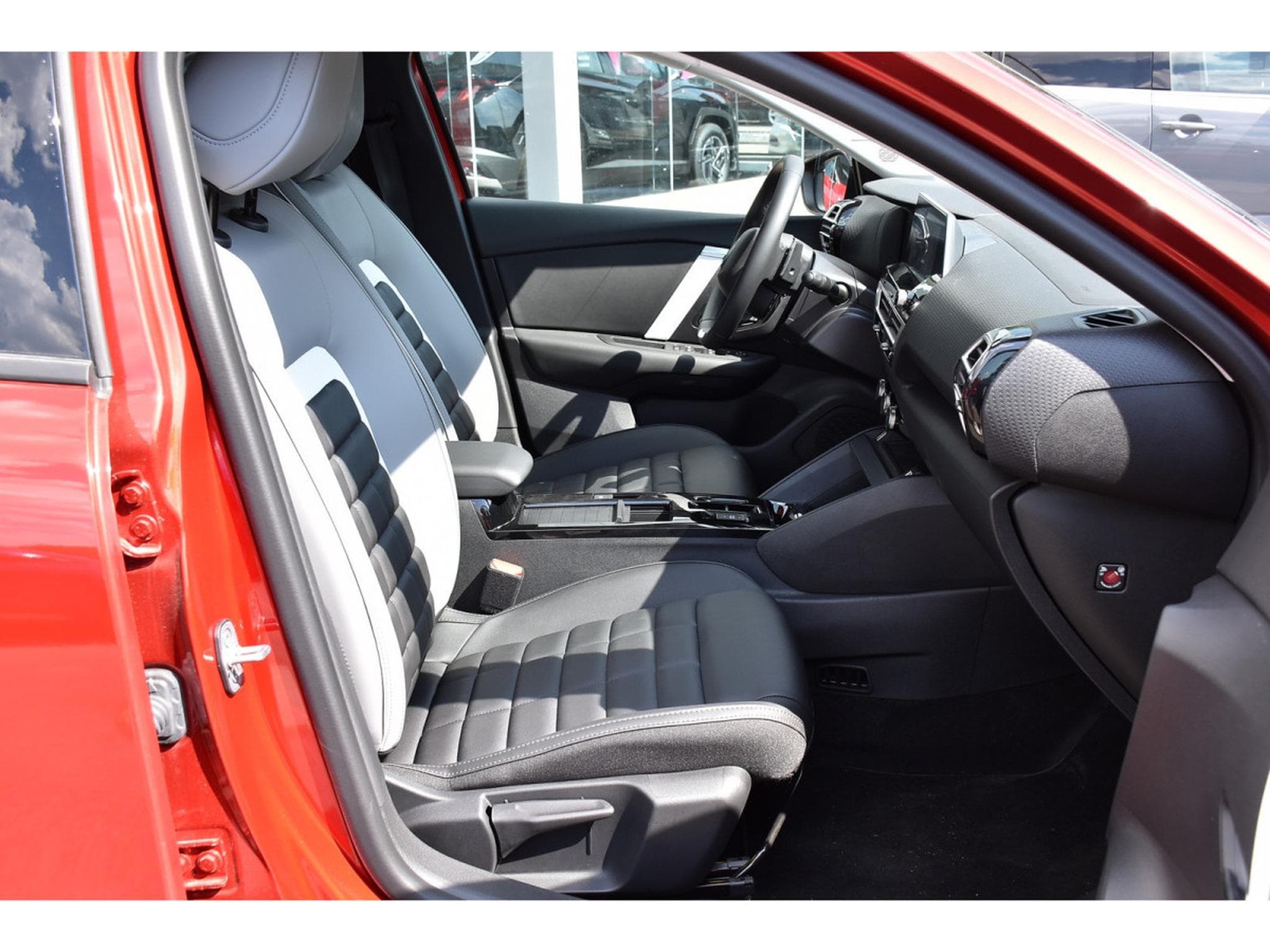 Citroën C4 X 1.2 MHEV 145 e-DCS6 Max ACC SIDE LANE GPS CAM 1° MAIN (2025) - Photo 7