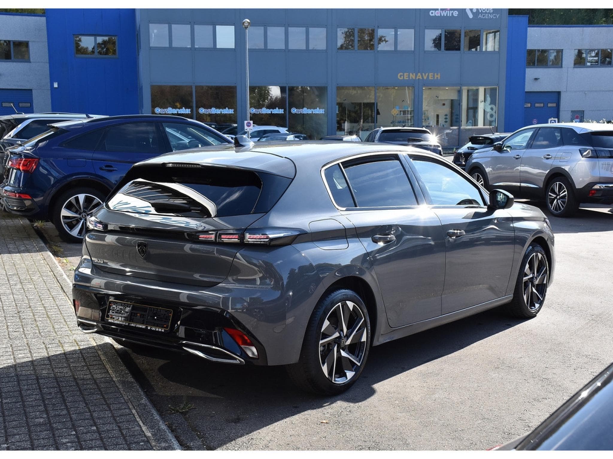 Peugeot 308 1.2 Hybrid 145 e-DCS6 Allure ACC CAM360 LANE 1° MAIN (2025) - Photo 4