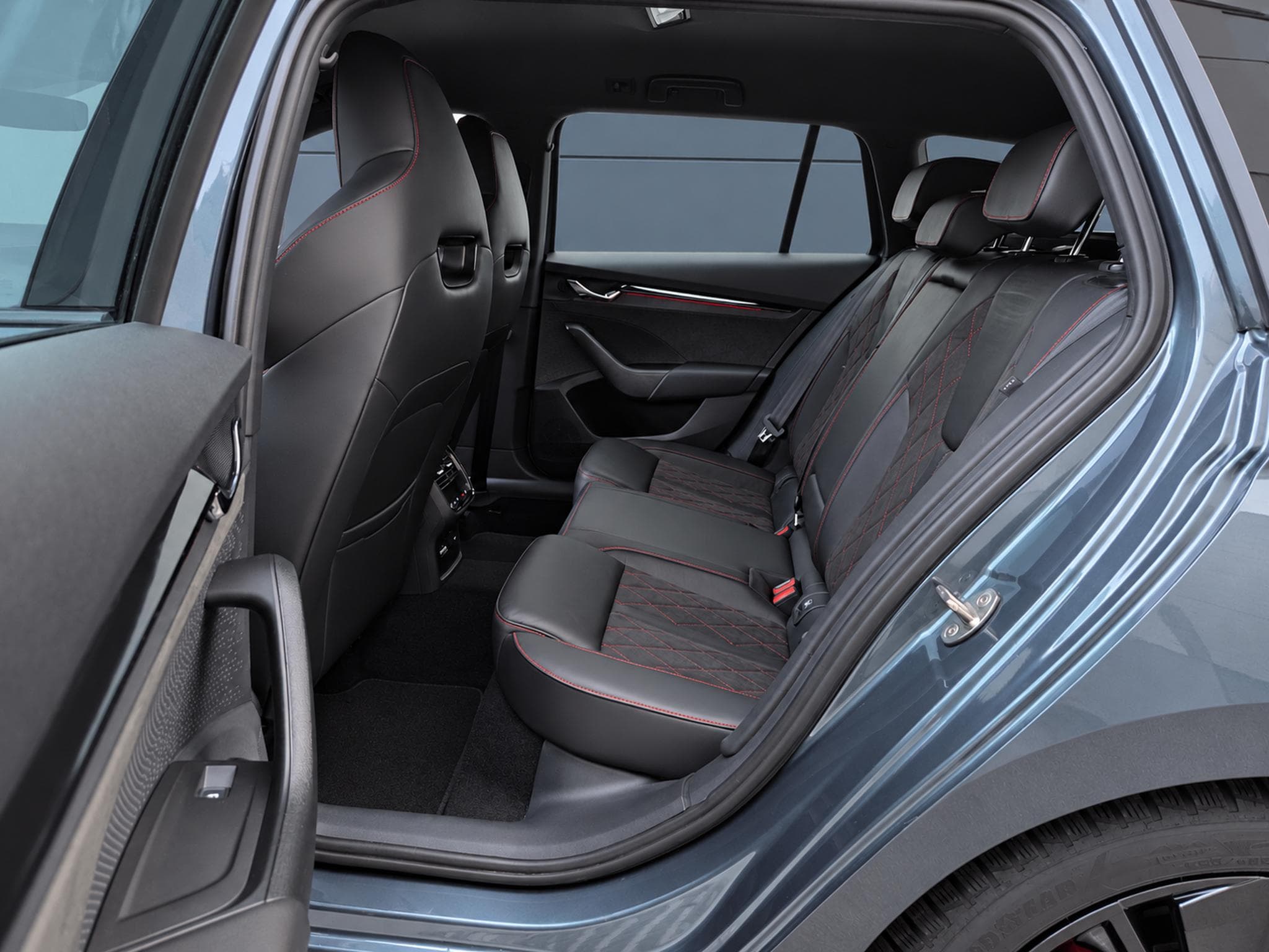 Skoda Octavia COMBI RS​ 2.0 TDI 200 cv 4X4 (2021) - Photo 7