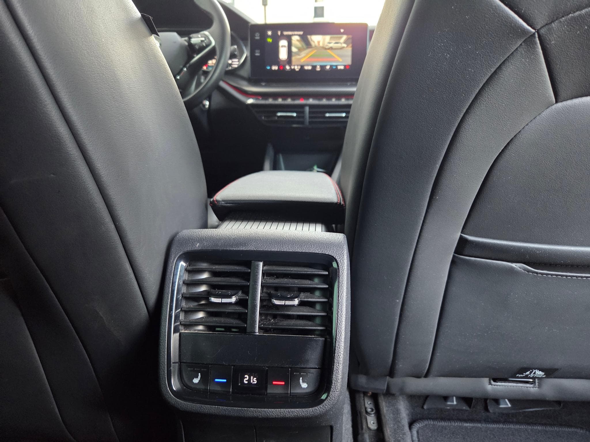 Skoda Octavia COMBI RS​ 2.0 TDI 200 cv 4X4 (2021) - Photo 9