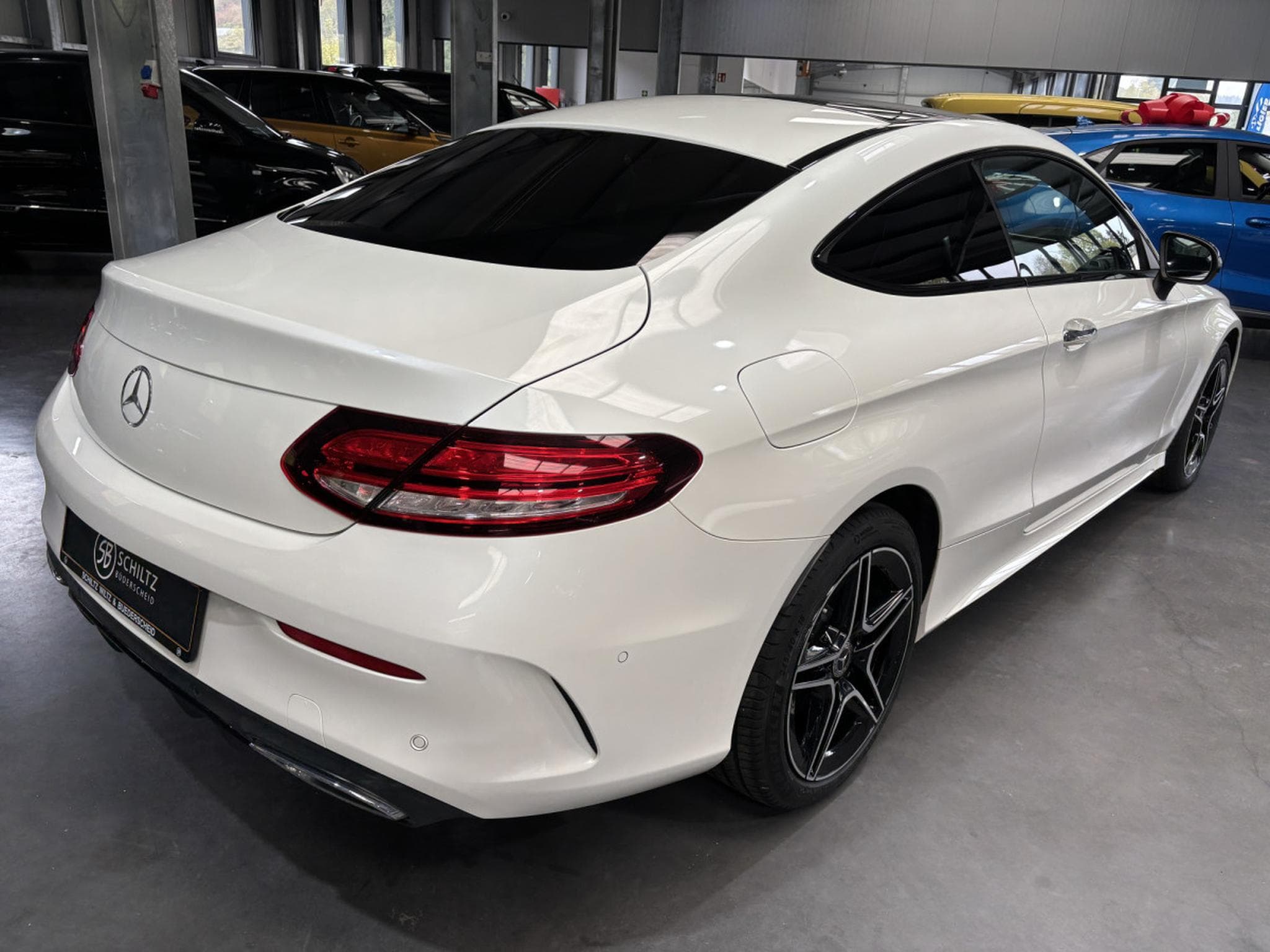 Mercedes C 220 Coupé AMG LINE 4MATIC (2019) - Photo 3