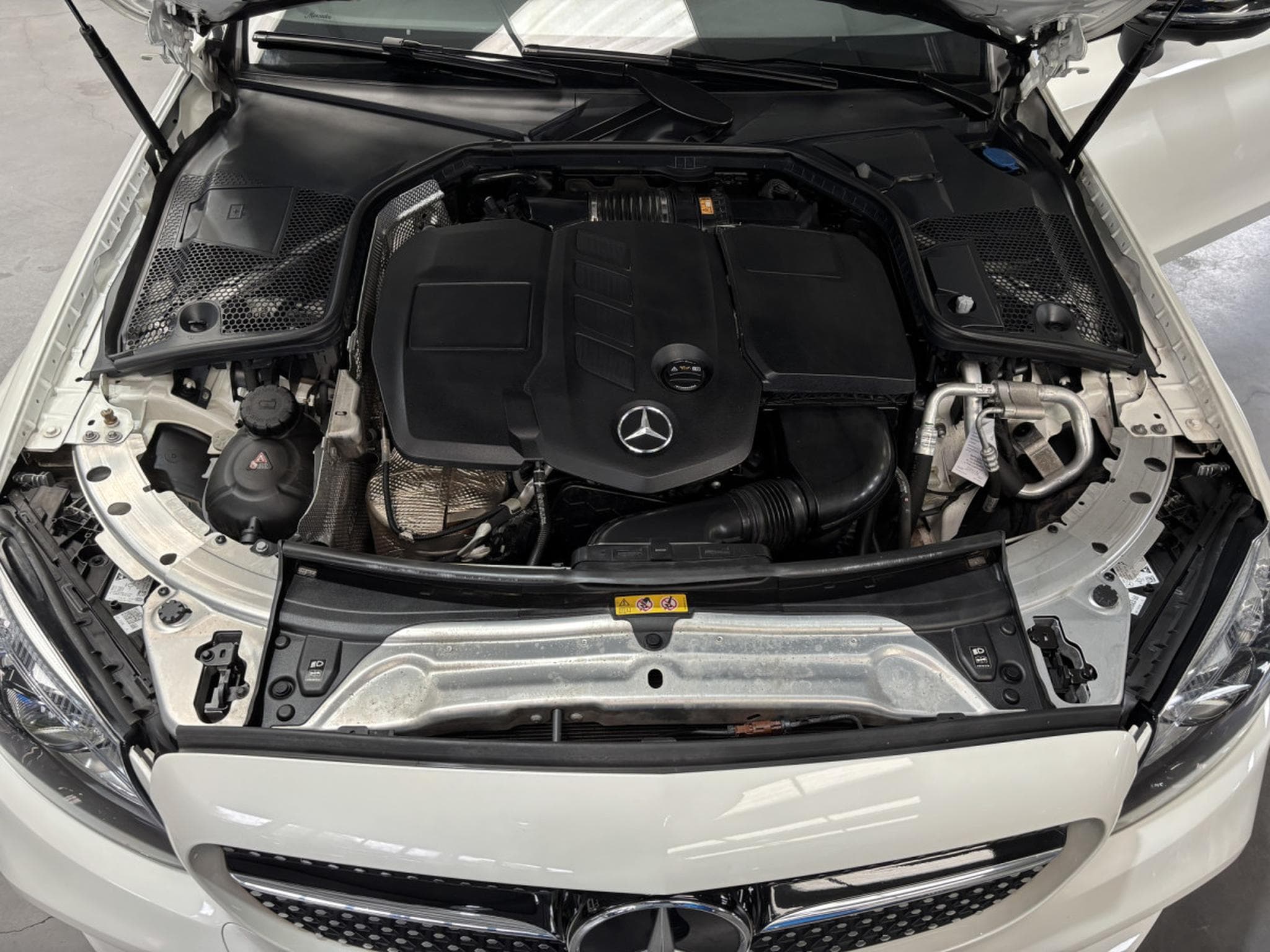 Mercedes C 220 Coupé AMG LINE 4MATIC (2019) - Photo 9