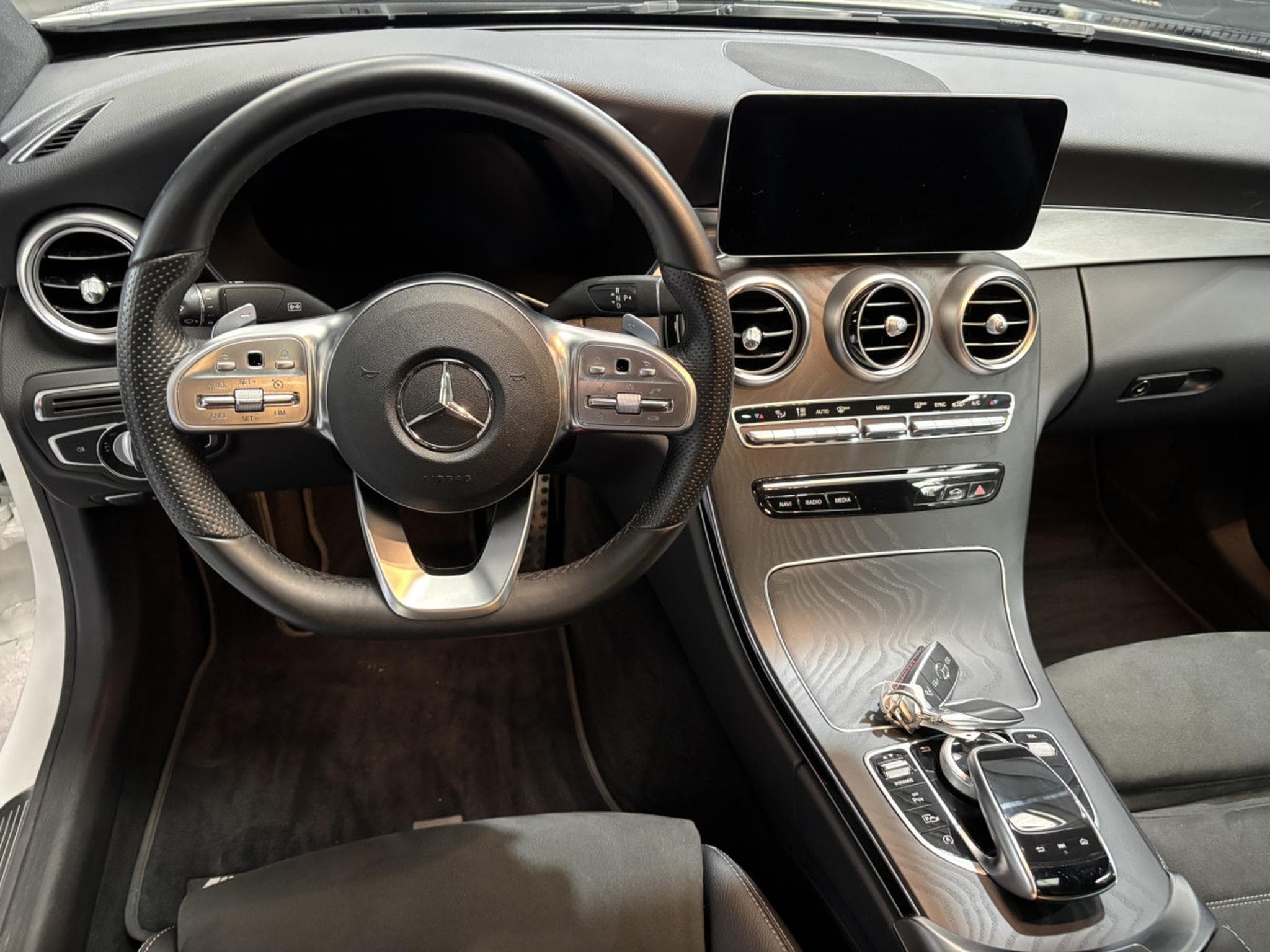 Mercedes C 220 Coupé AMG LINE 4MATIC (2019) - Photo 11