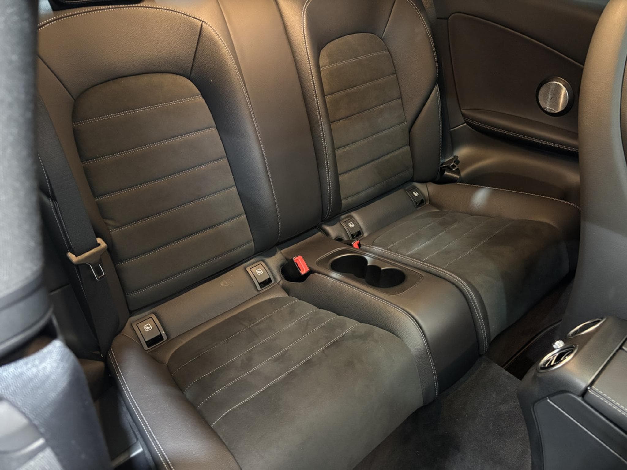 Mercedes C 220 Coupé AMG LINE 4MATIC (2019) - Photo 13