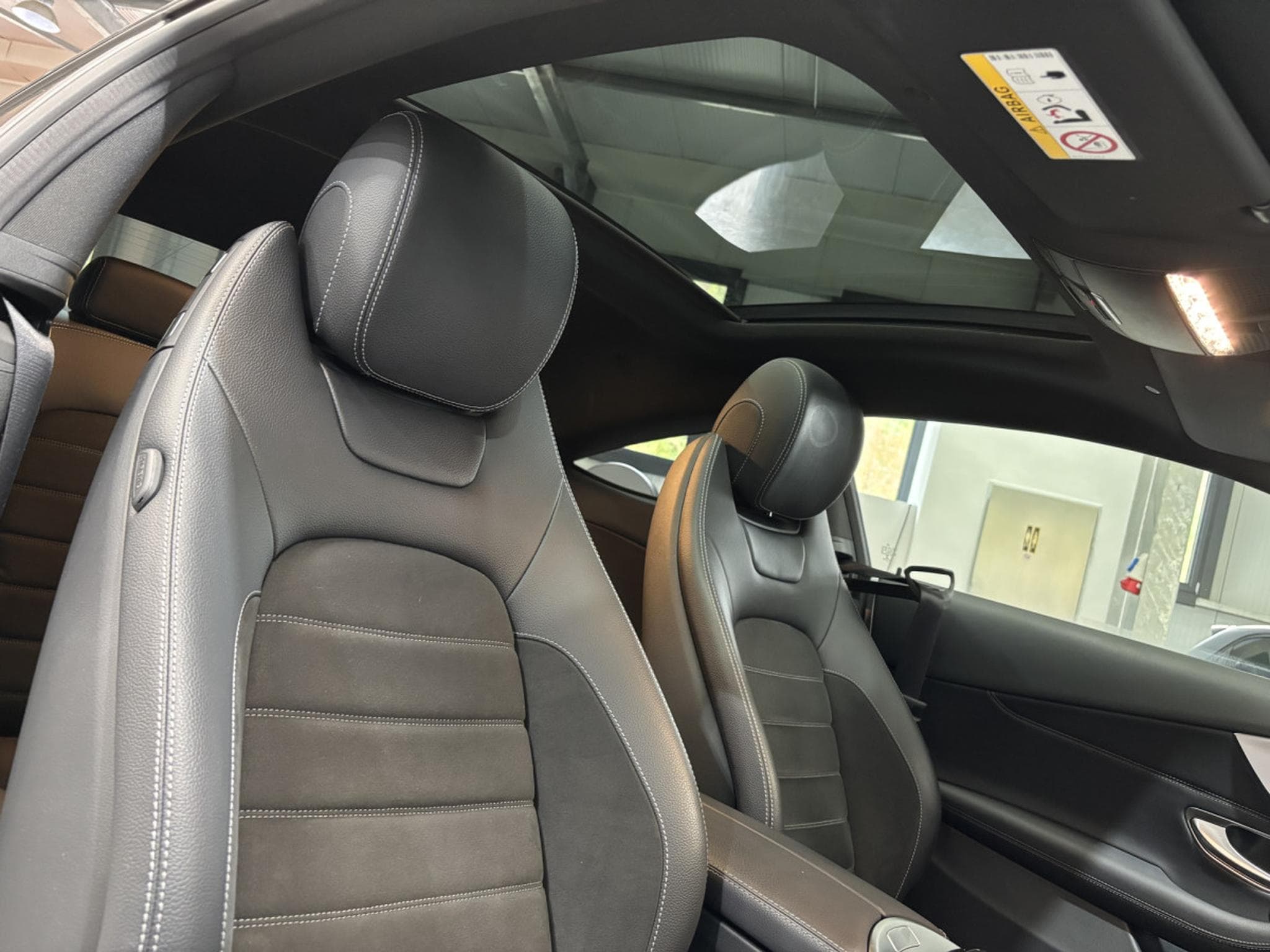 Mercedes C 220 Coupé AMG LINE 4MATIC (2019) - Photo 12