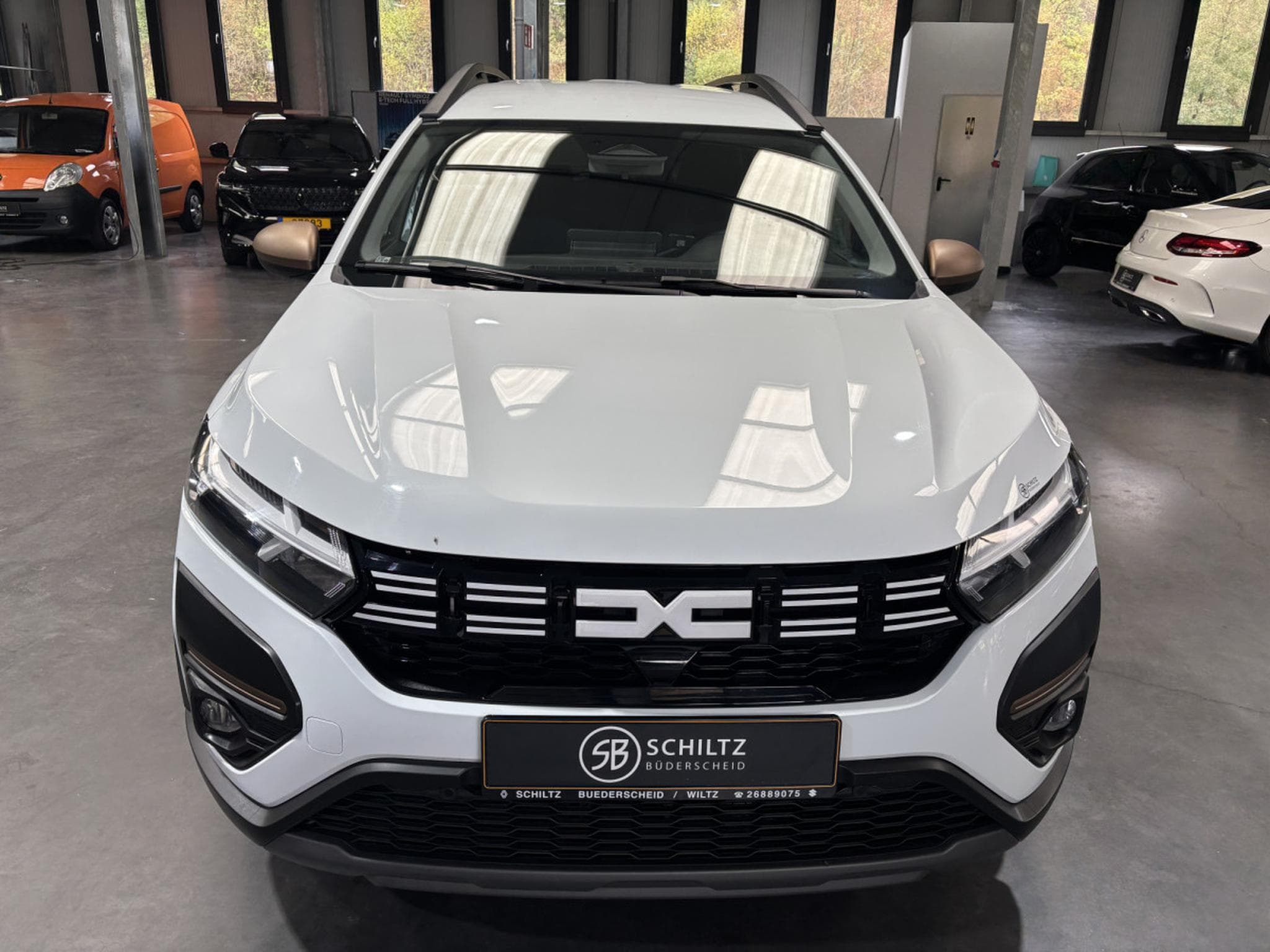 Dacia Jogger 1.6 FullHybrid 140  AT (2025) - Photo 7