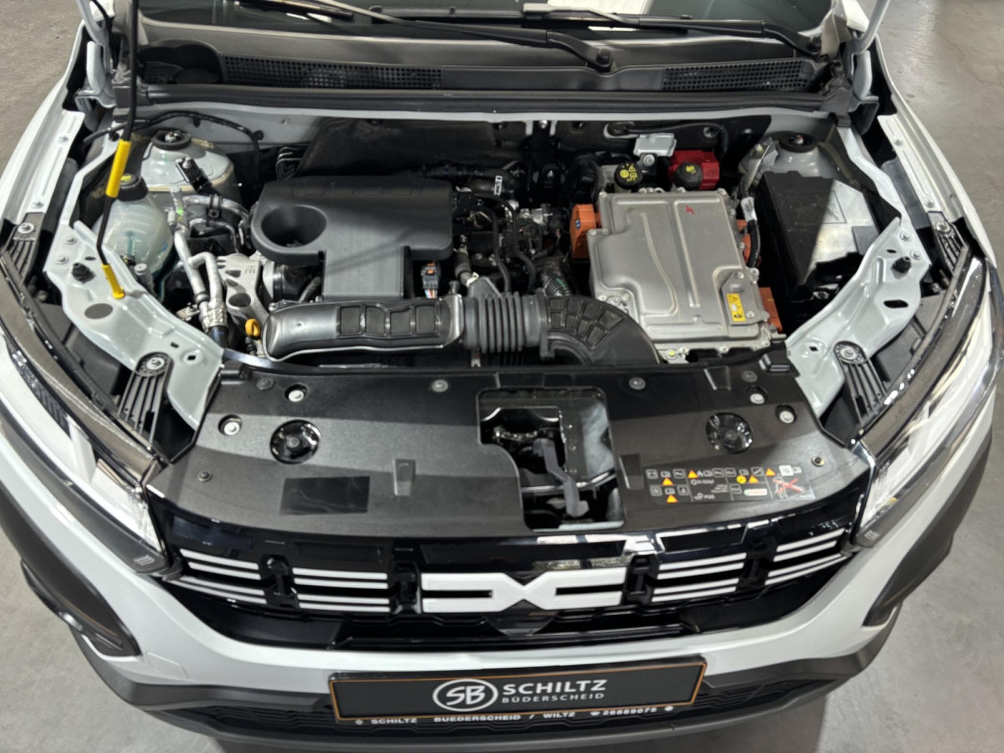Dacia Jogger 1.6 FullHybrid 140  AT (2025) - Photo 9