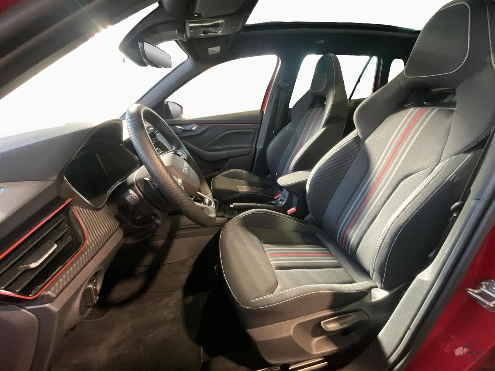 Skoda Kamiq Monte-Carlo+DSG+Park&Go+P.Drive+AHK+LED (2025) - Photo 9