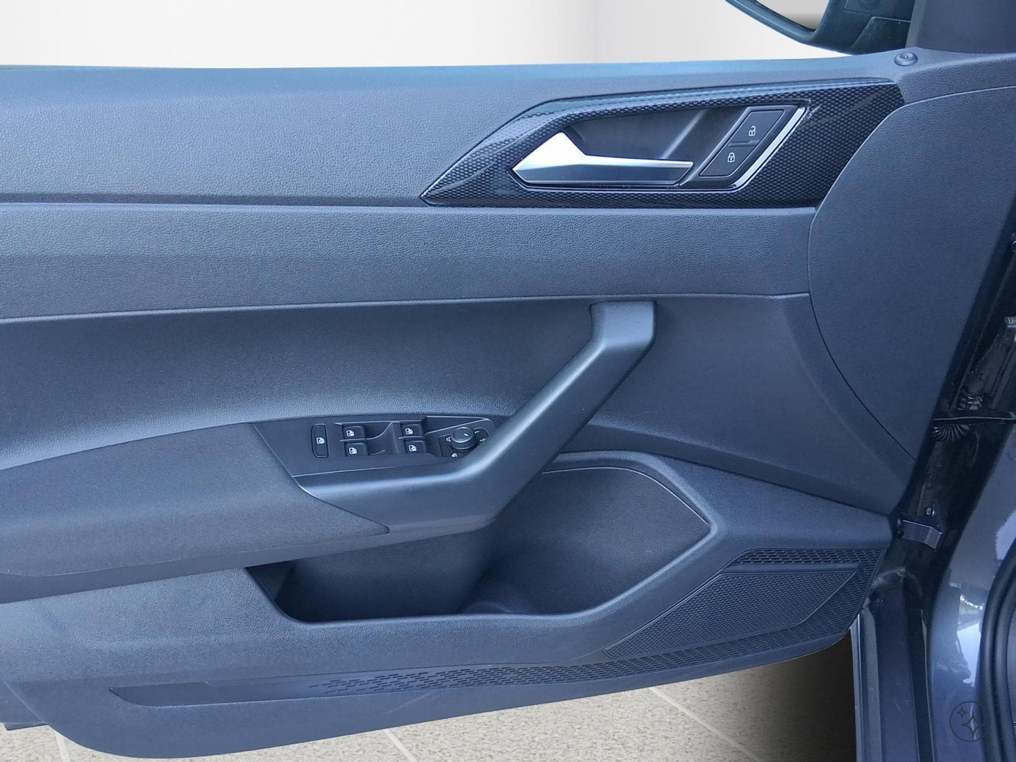VW Polo Life+BVM+IQ-Drive+Park&Comfort+Light-Ass (2025) - Photo 14