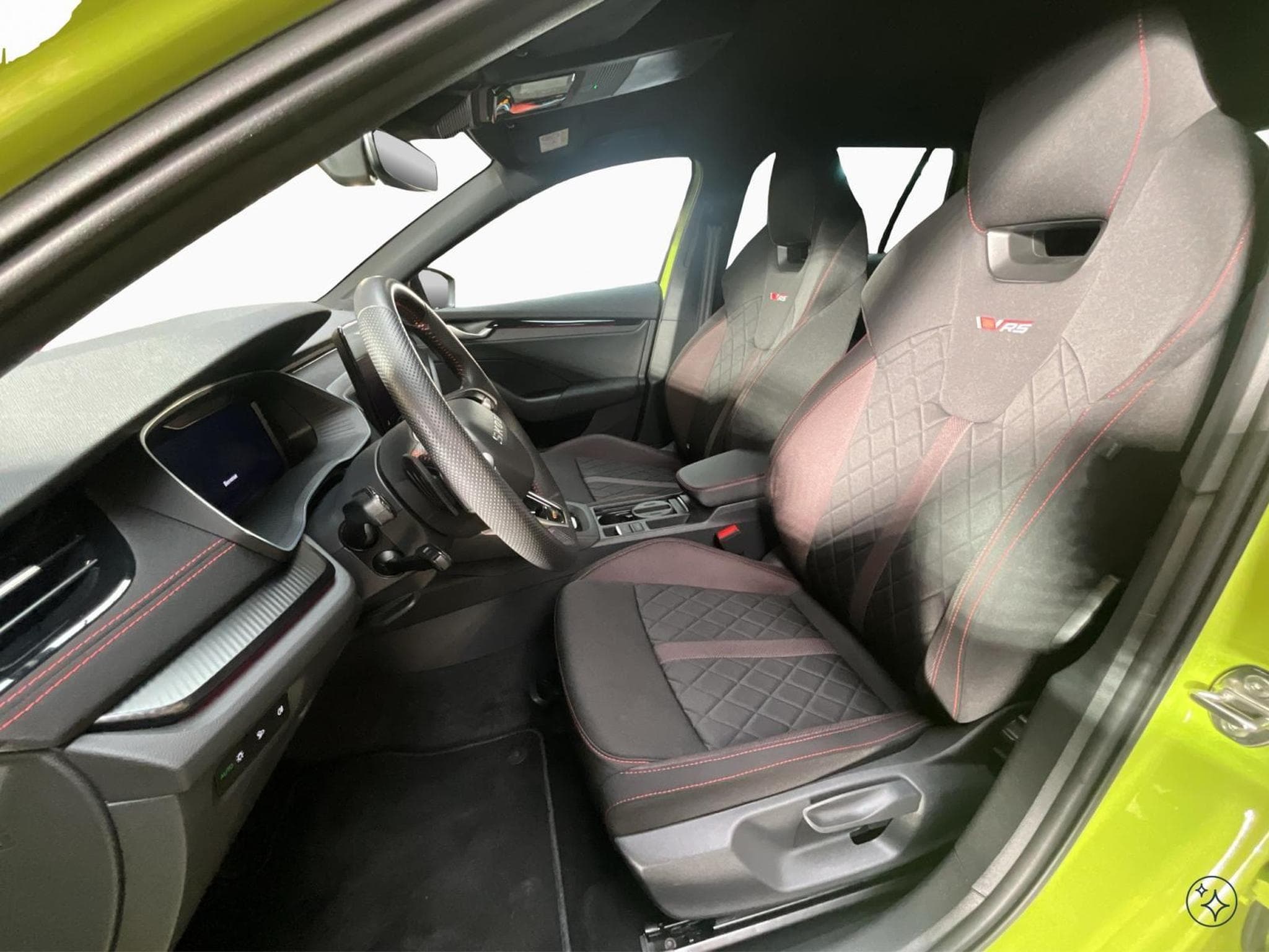 Skoda Octavia RS+DSG+LED+Navi+RearView (2025) - Photo 9
