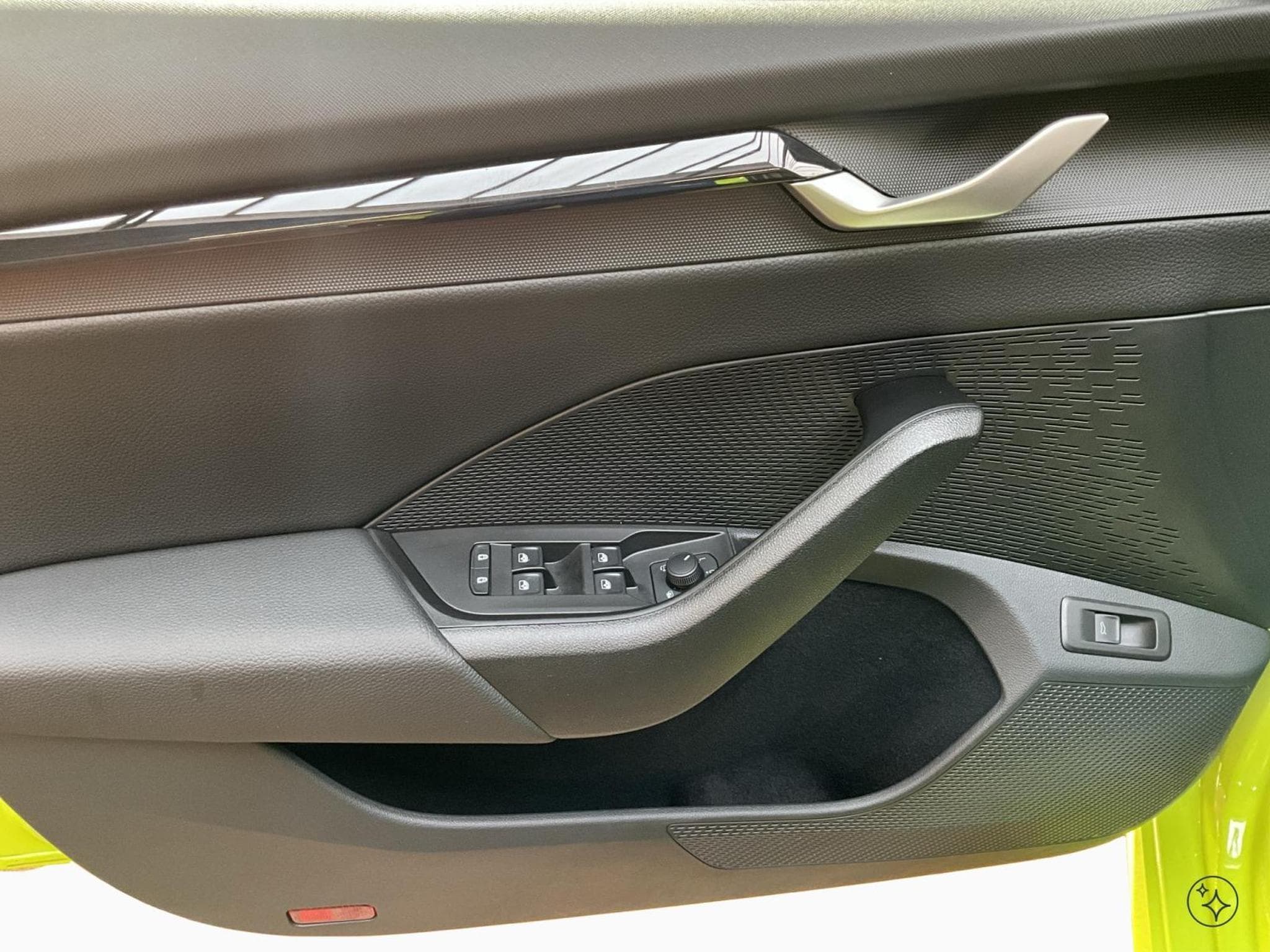 Skoda Octavia RS+DSG+LED+Navi+RearView (2025) - Photo 14